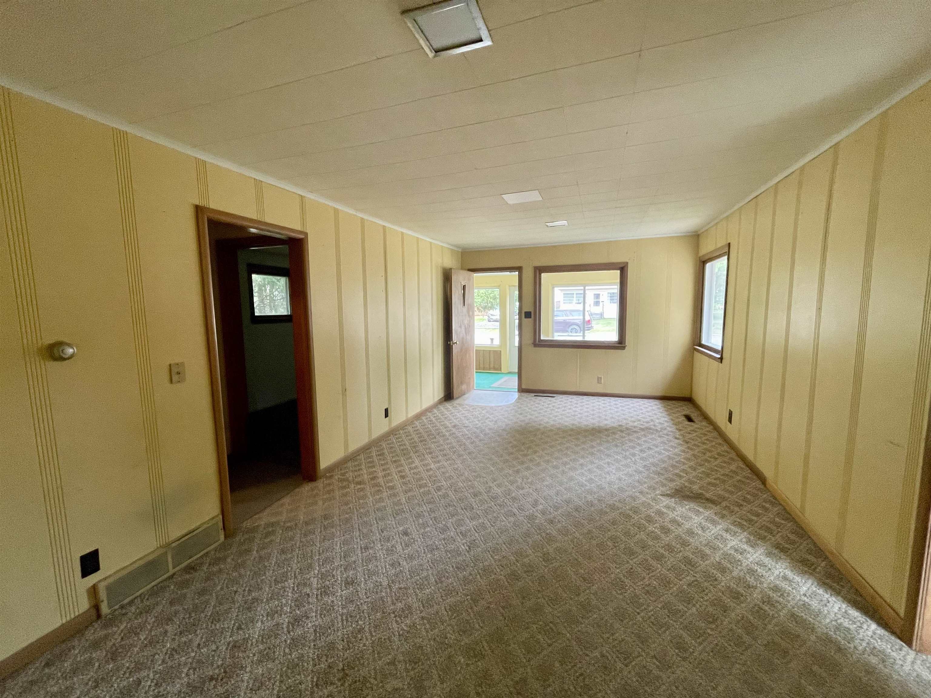 470 7th Avenue South Property Photo 5