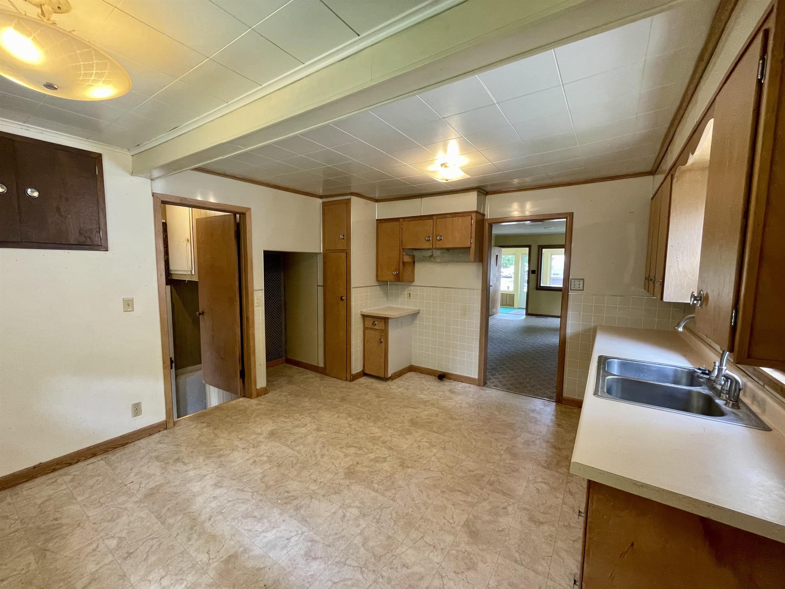 470 7th Avenue South Property Photo 8