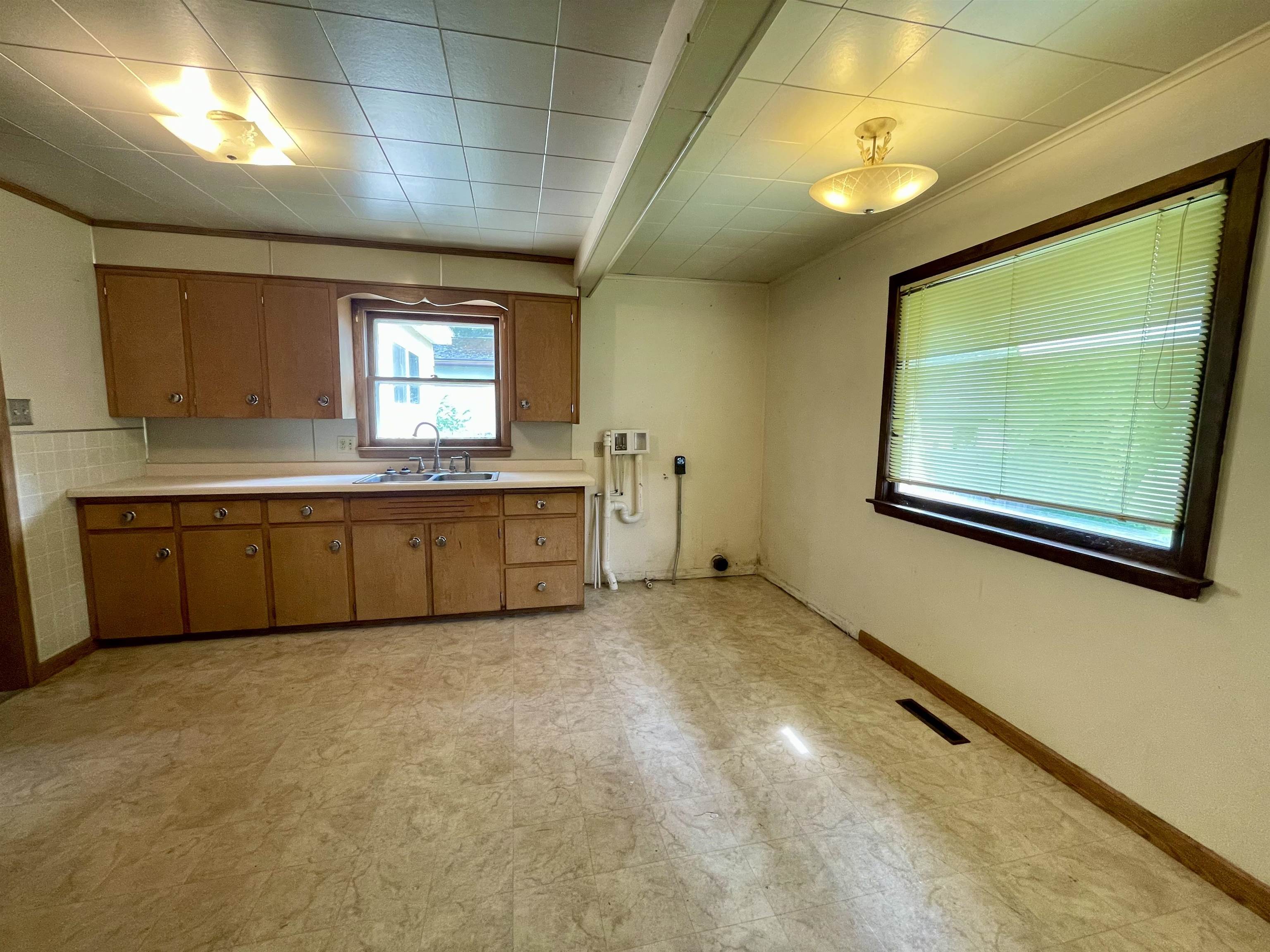 470 7th Avenue South Property Photo 9