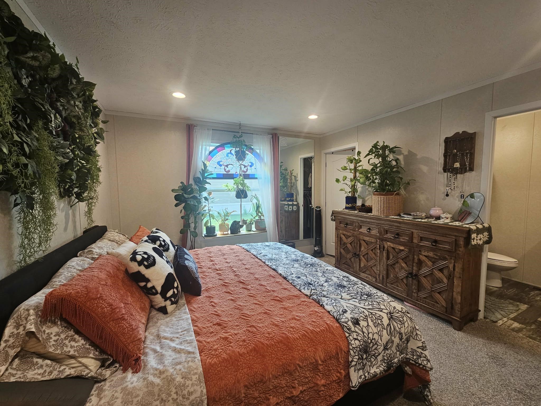 905 E Kalsched Street Property Photo 8