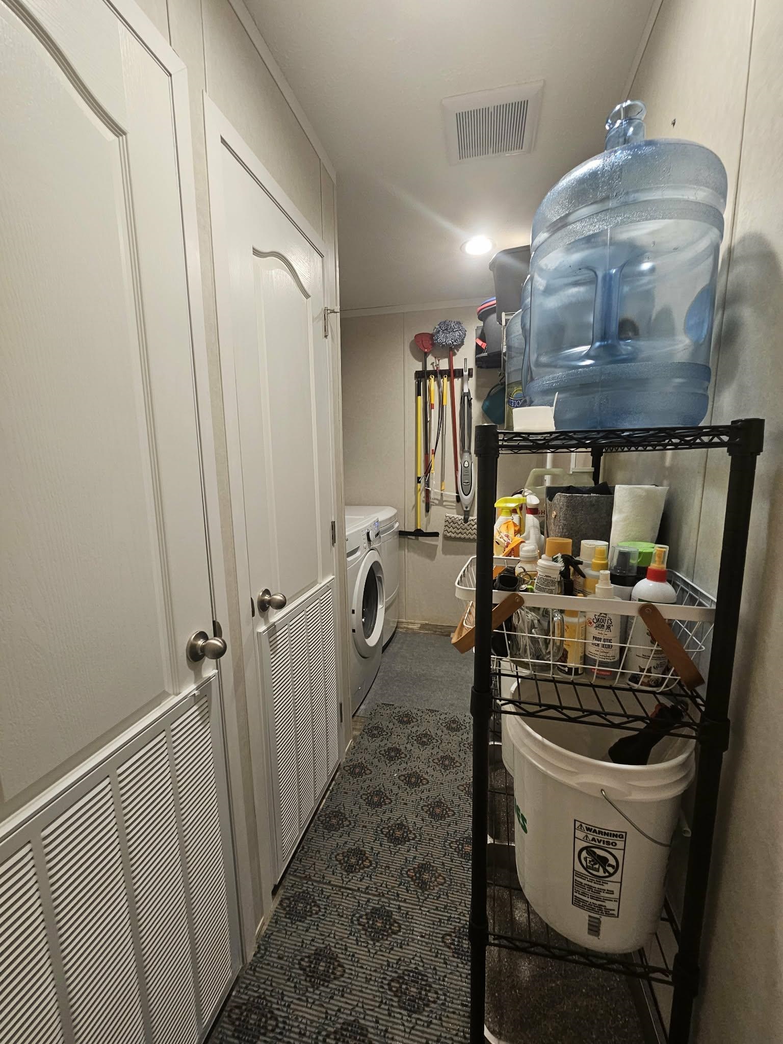 905 E Kalsched Street Property Photo 11