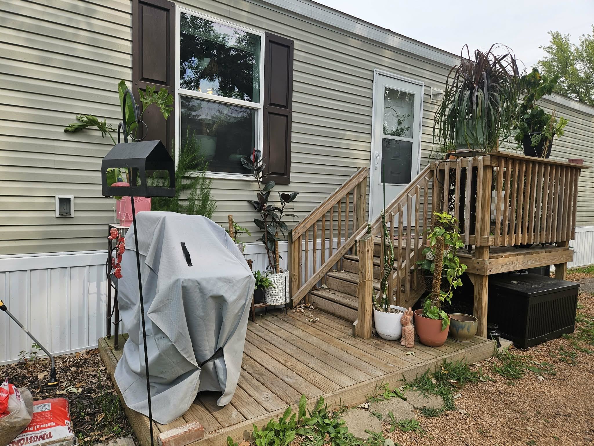 905 E Kalsched Street Property Photo 16