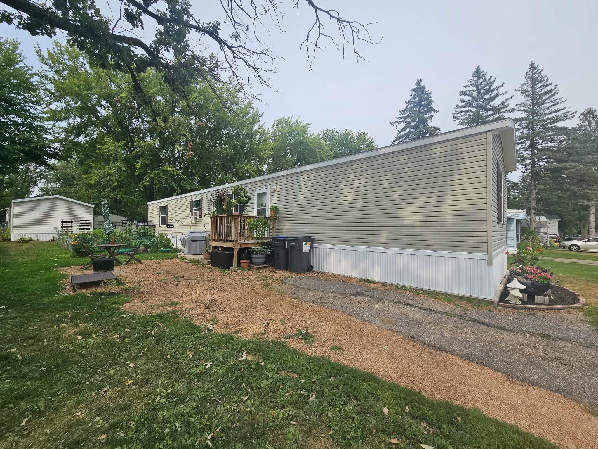 905 E Kalsched Street Property Photo 17