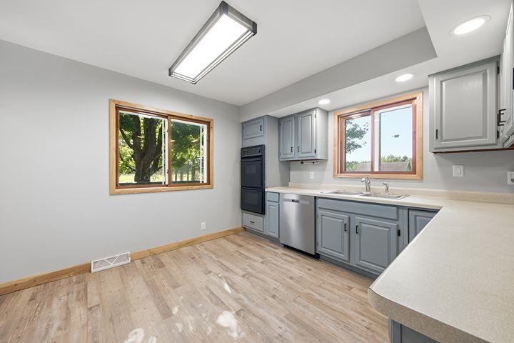 8214 Pine Street Property Photo 10