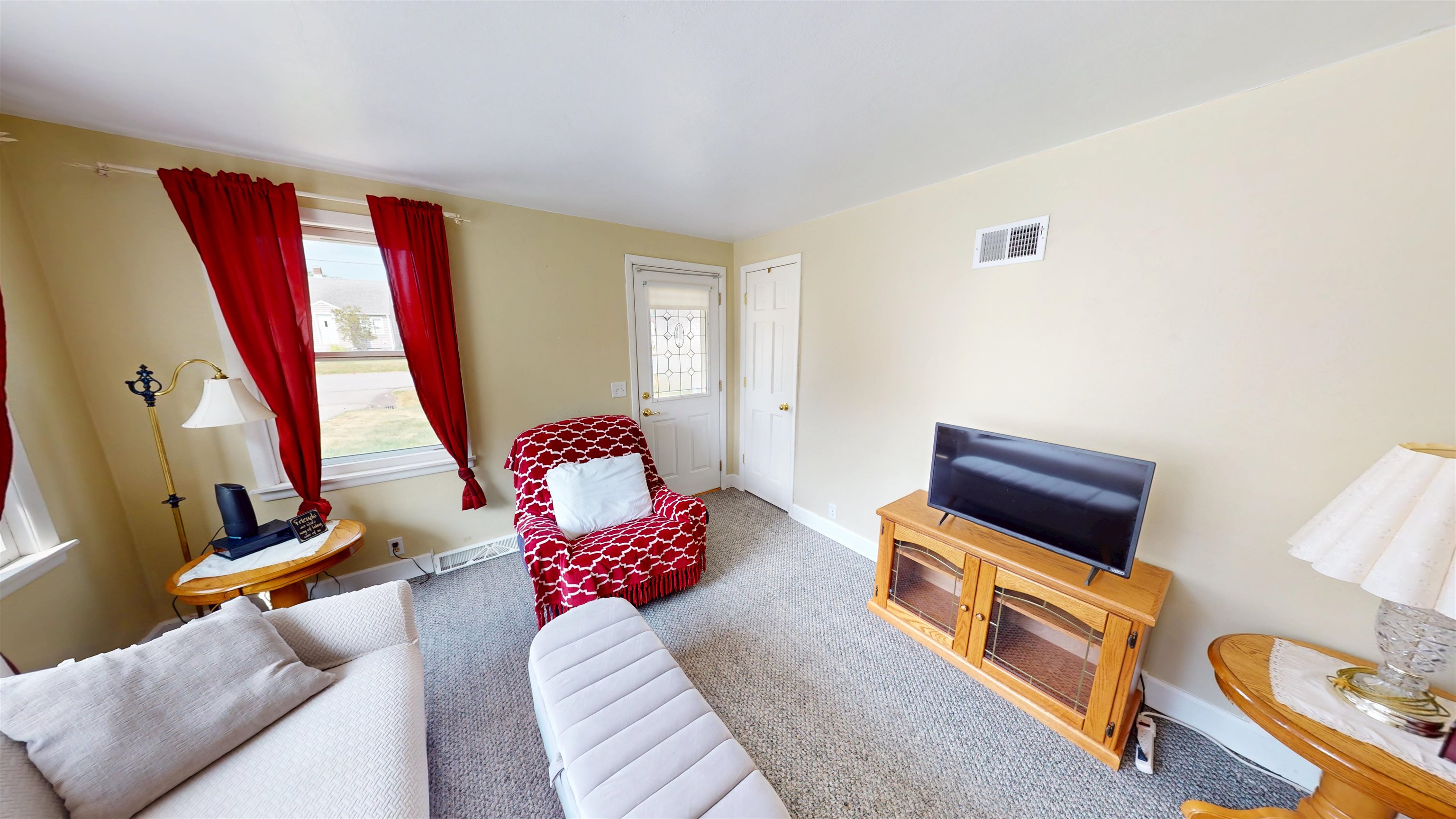 609 N Ash Avenue Property Photo 4