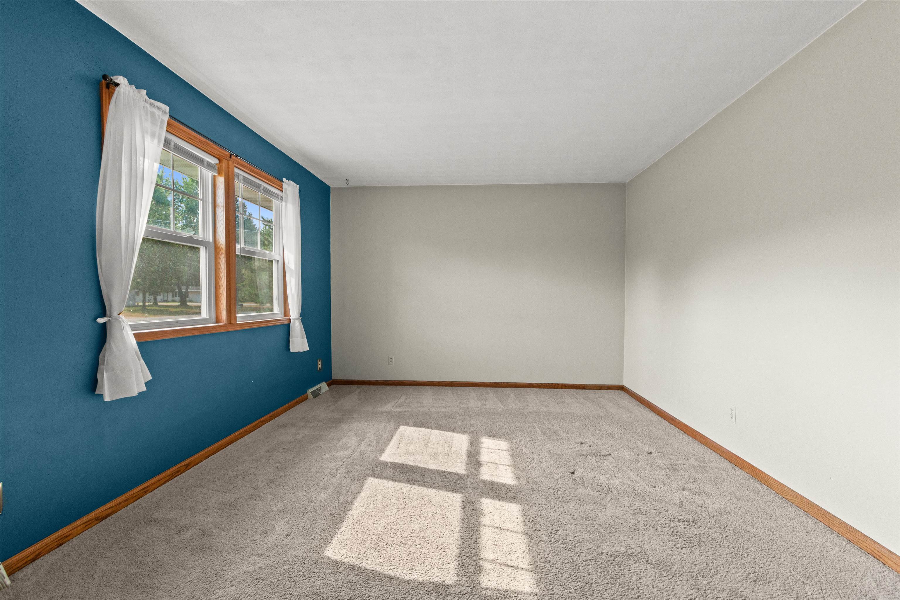 3206 Cecil Street Property Photo 5