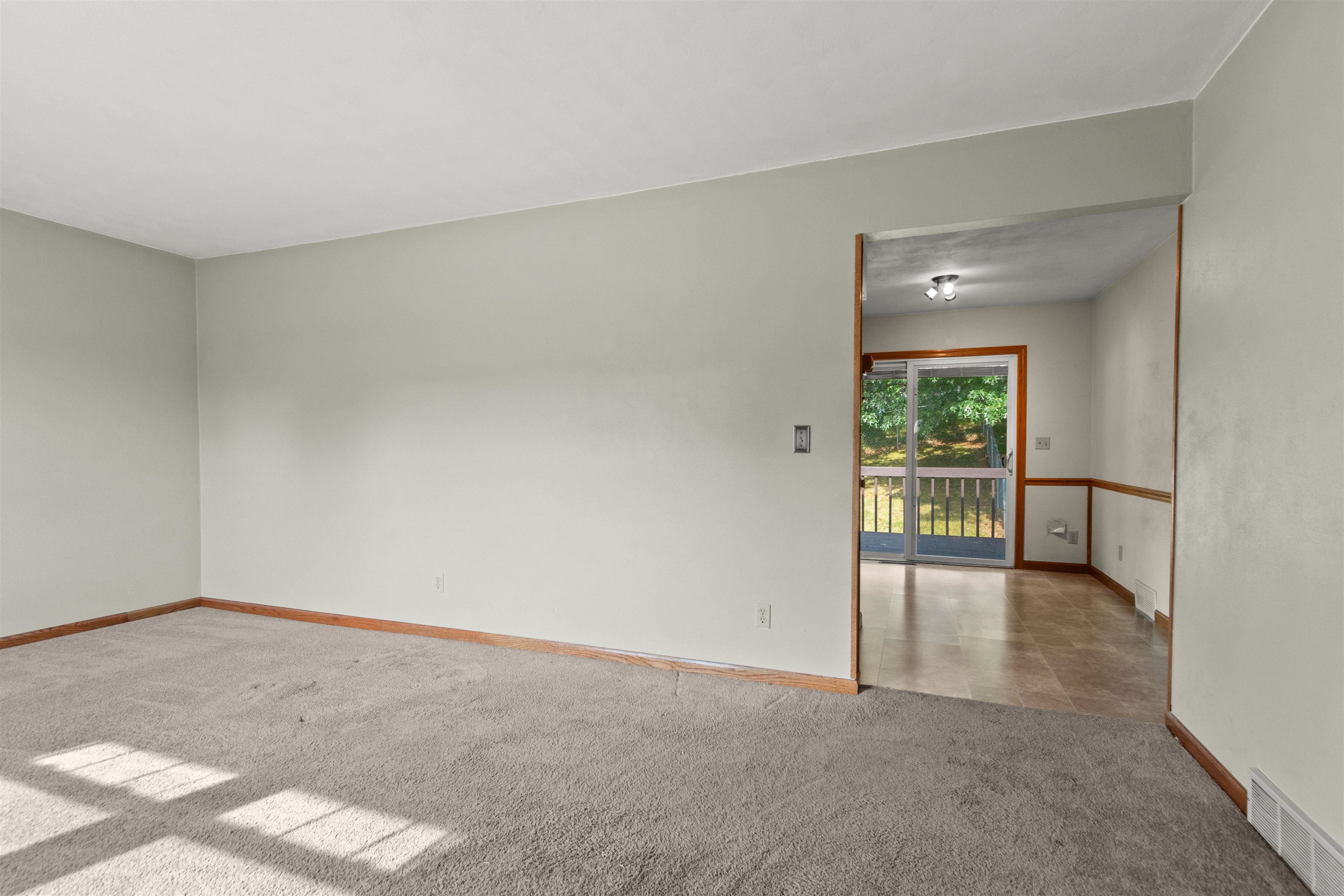 3206 Cecil Street Property Photo 7