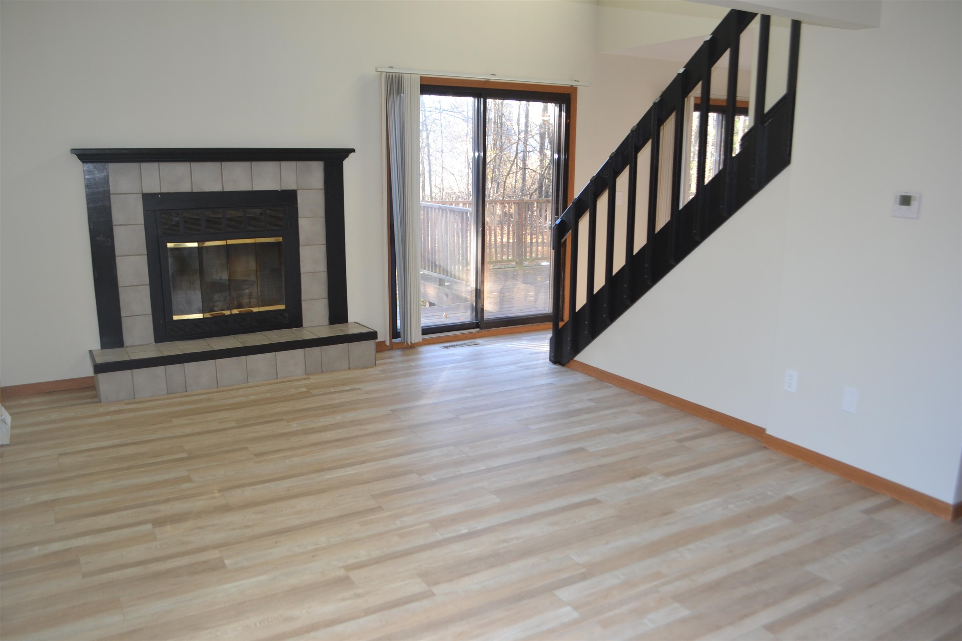 3207 Eau Claire Avenue Property Photo 3