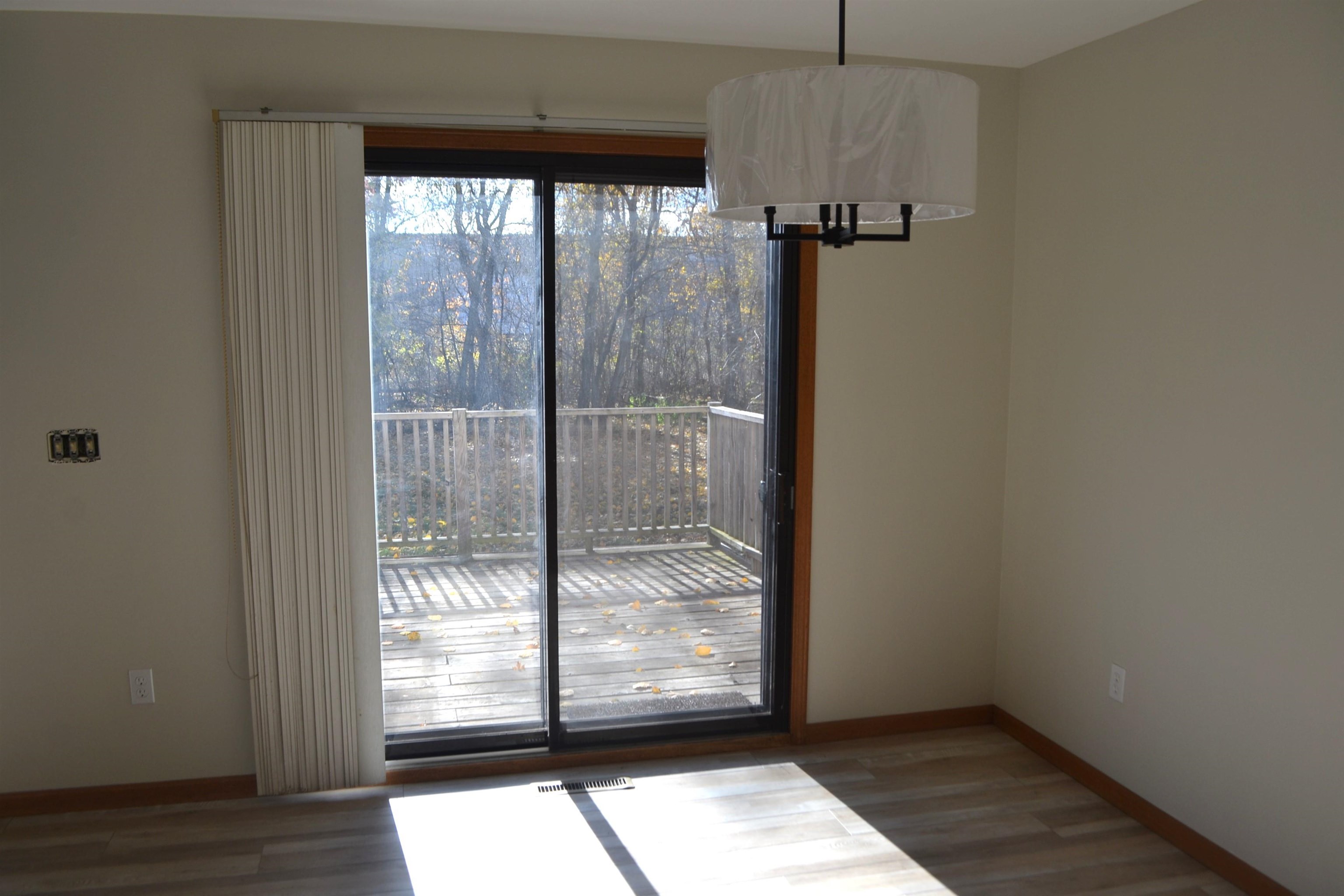 3207 Eau Claire Avenue Property Photo 5