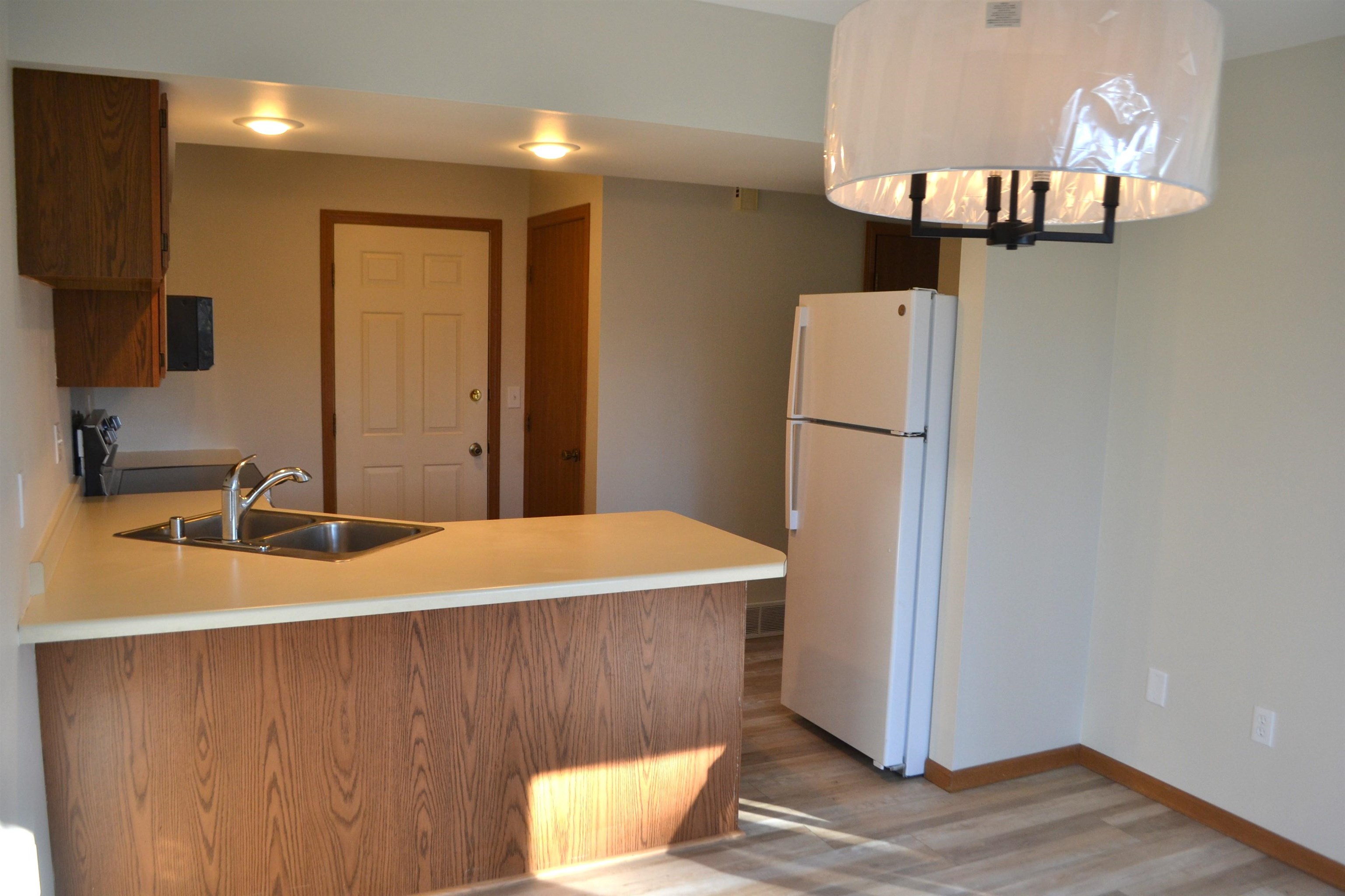3207 Eau Claire Avenue Property Photo 8