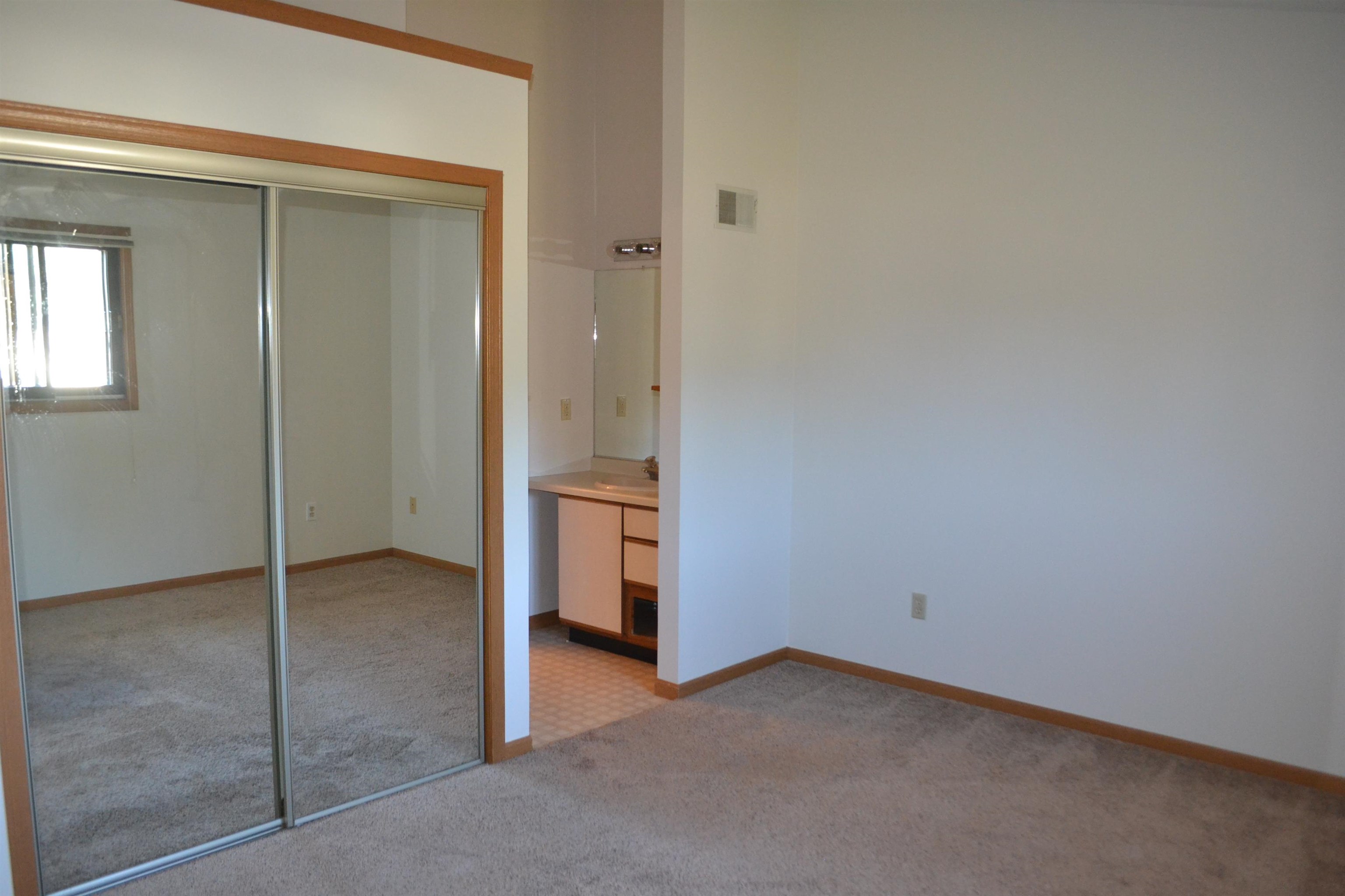 3207 Eau Claire Avenue Property Photo 14