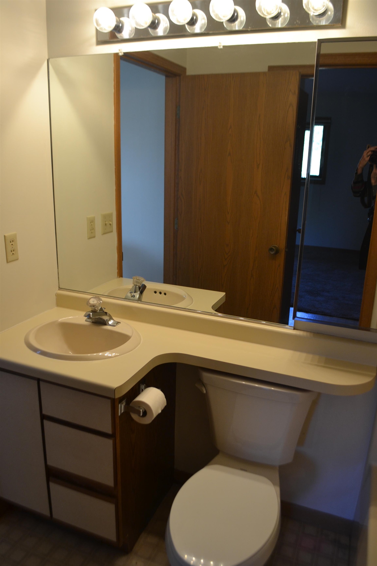 3207 Eau Claire Avenue Property Photo 15
