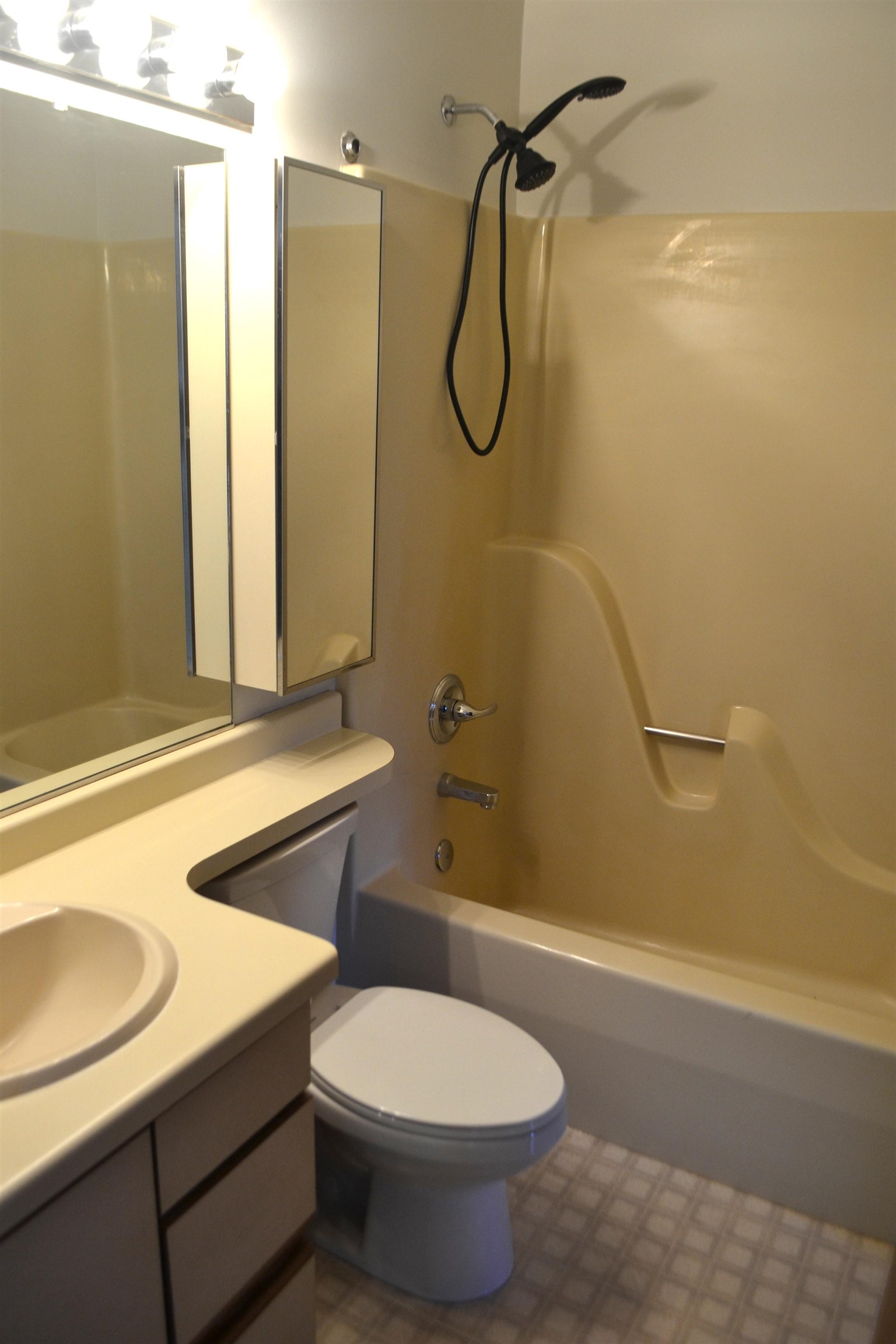 3207 Eau Claire Avenue Property Photo 17