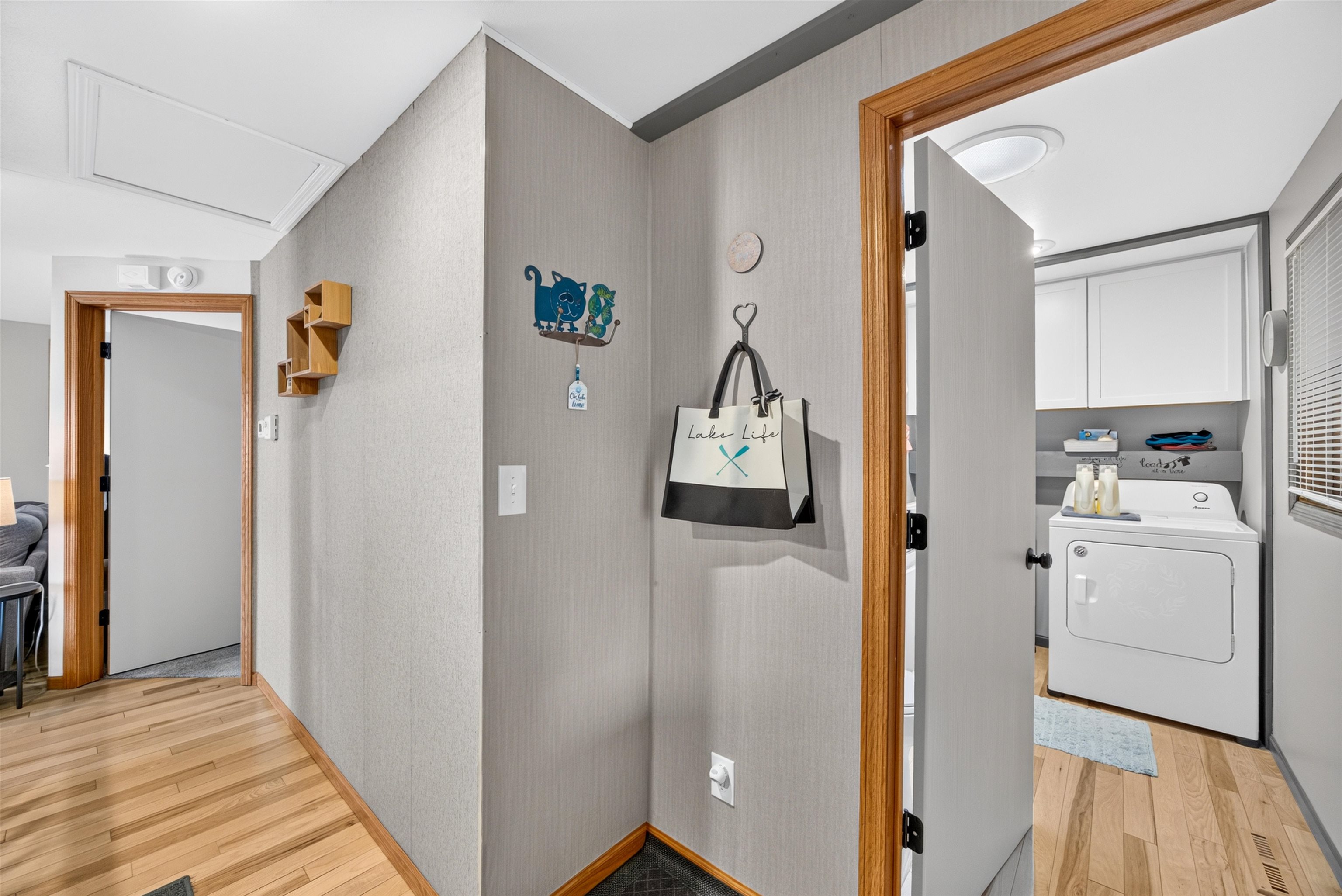1089 Kings Way Property Photo 18