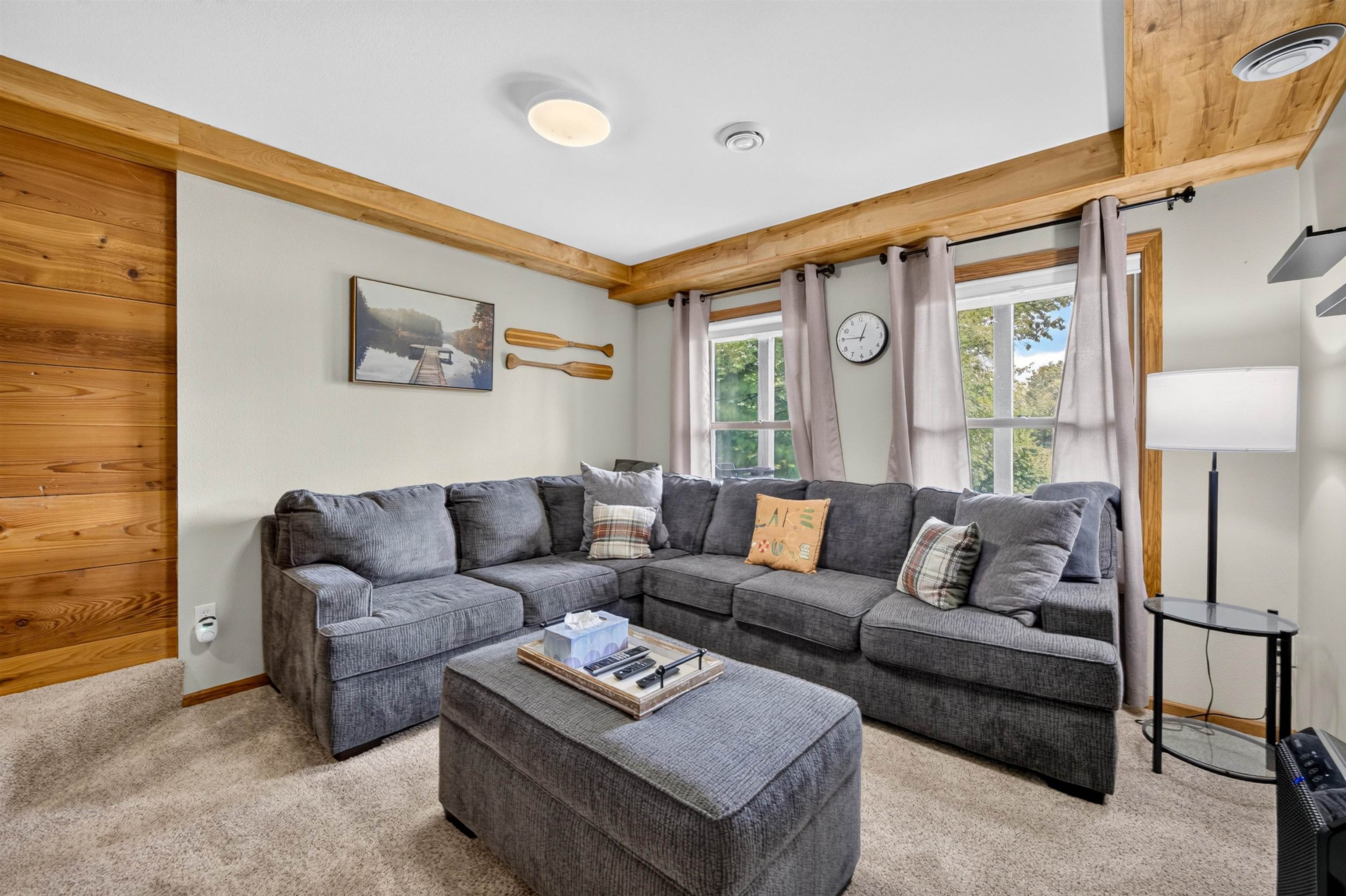 1089 Kings Way Property Photo 36