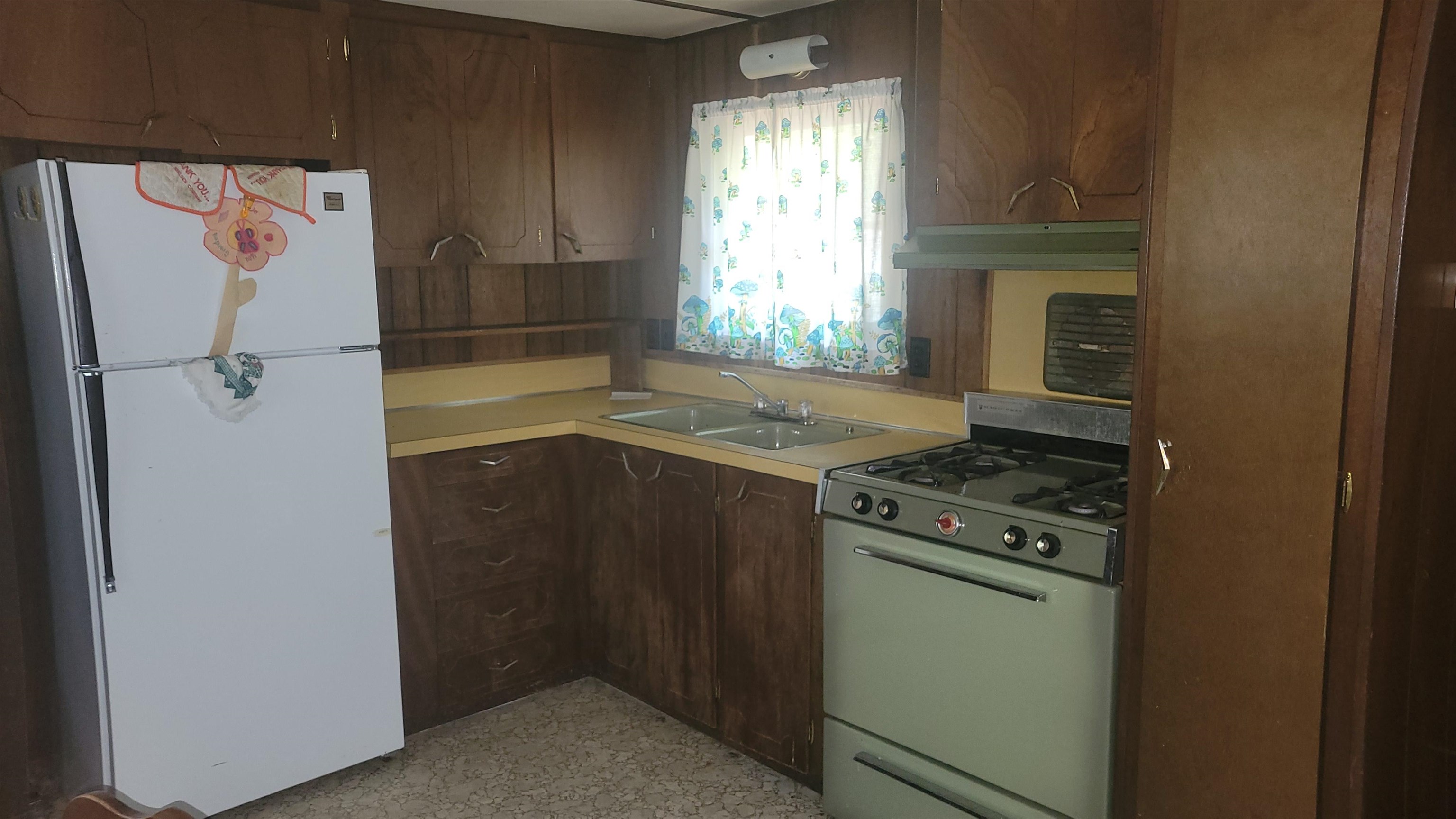 15368 Grindle Oak Drive Property Photo 3