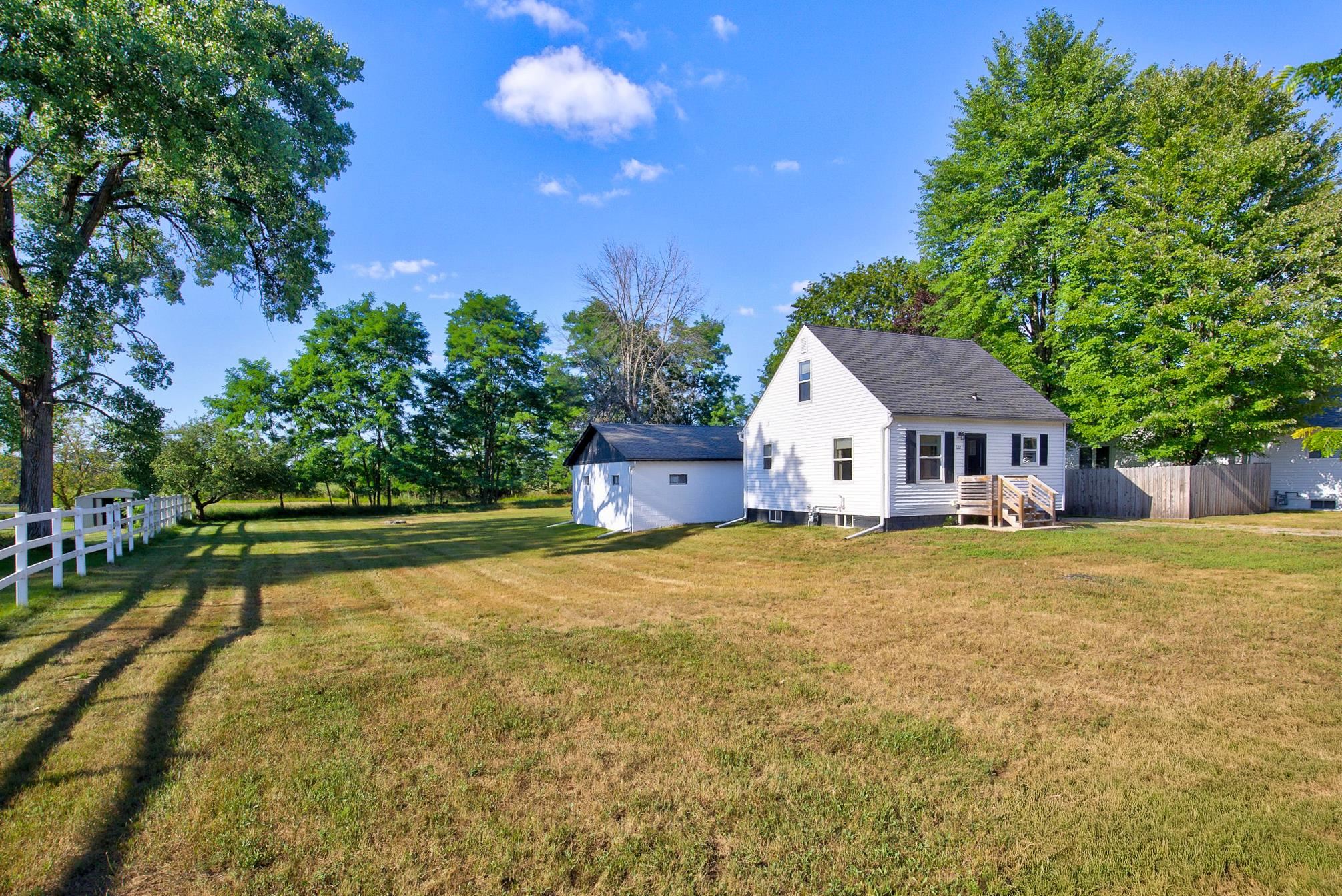 122 Cranmoor Road Property Photo 1