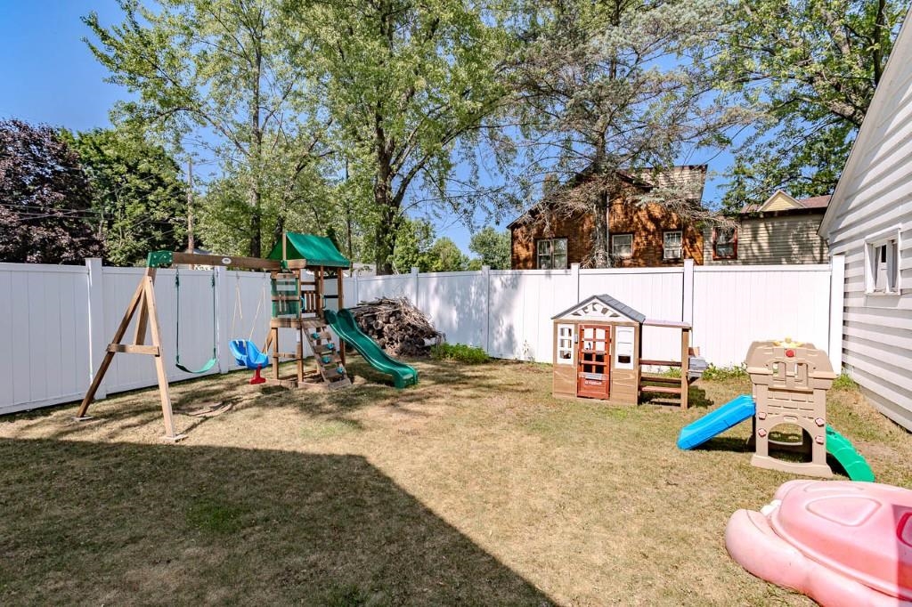 519 Kamke Street Property Photo 42