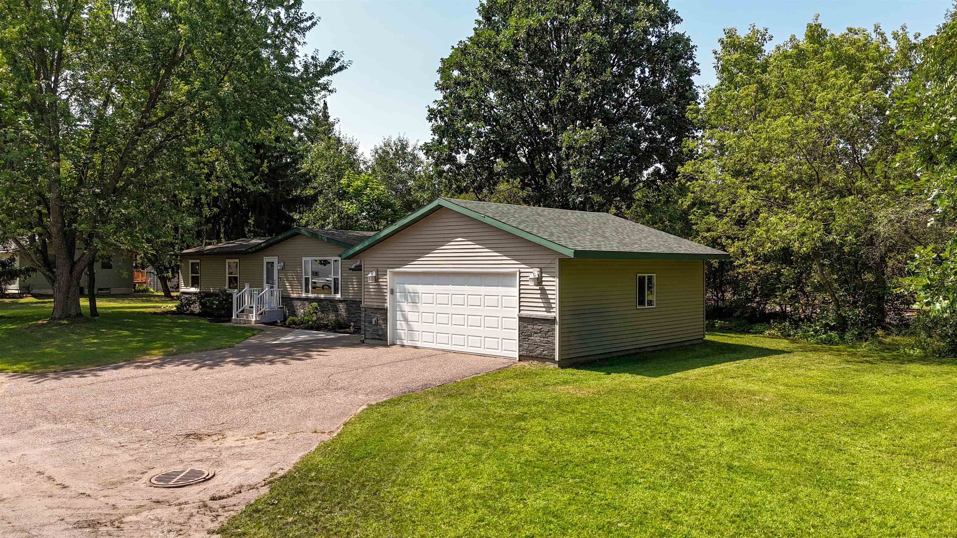 1904 Berlik Street Property Photo 4