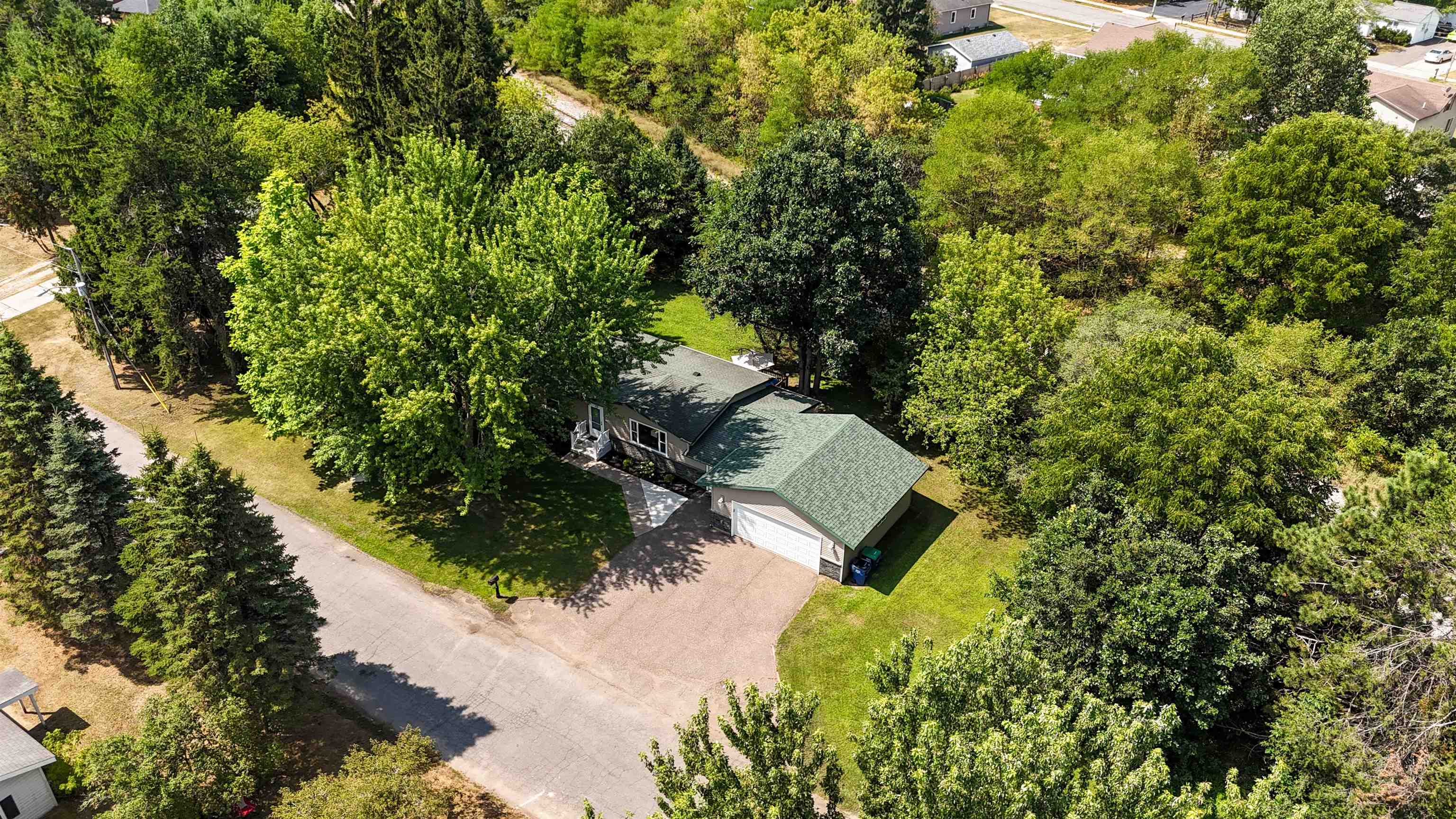 1904 Berlik Street Property Photo 32