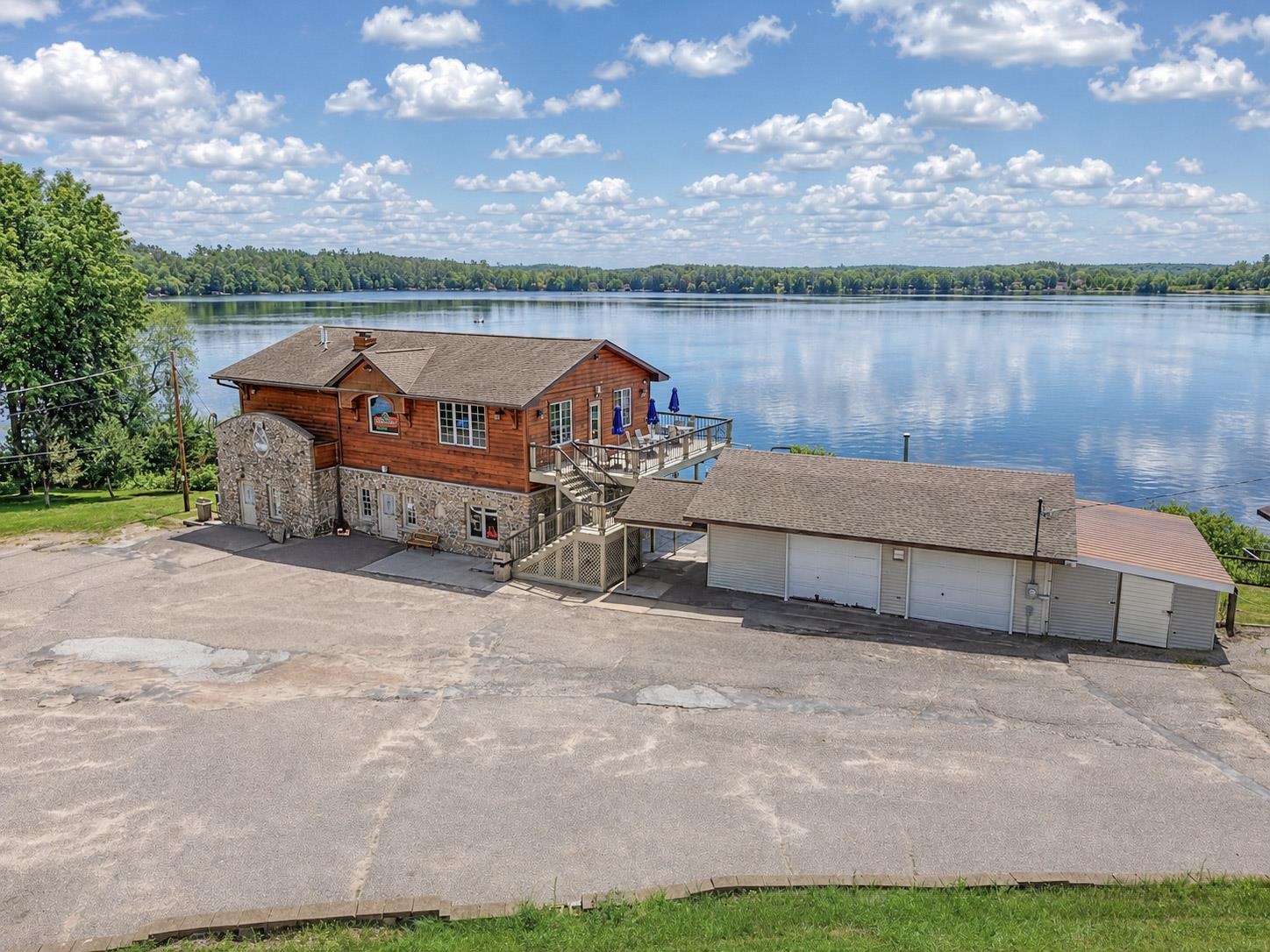 215439 N Shore Drive Property Photo 3