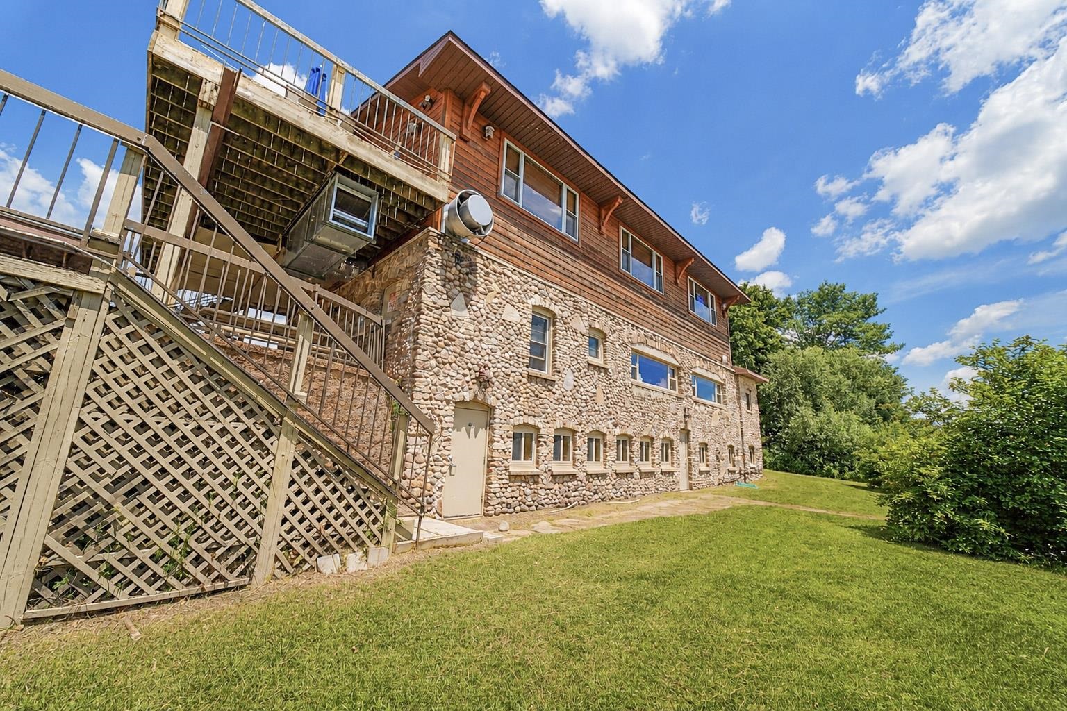 215439 N Shore Drive Property Photo 5