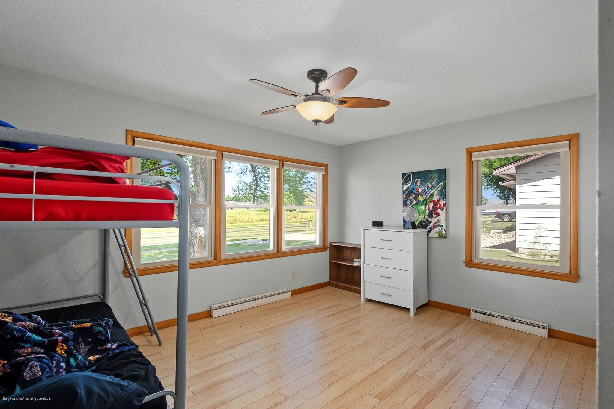 1613 N Peach Avenue Property Photo 14