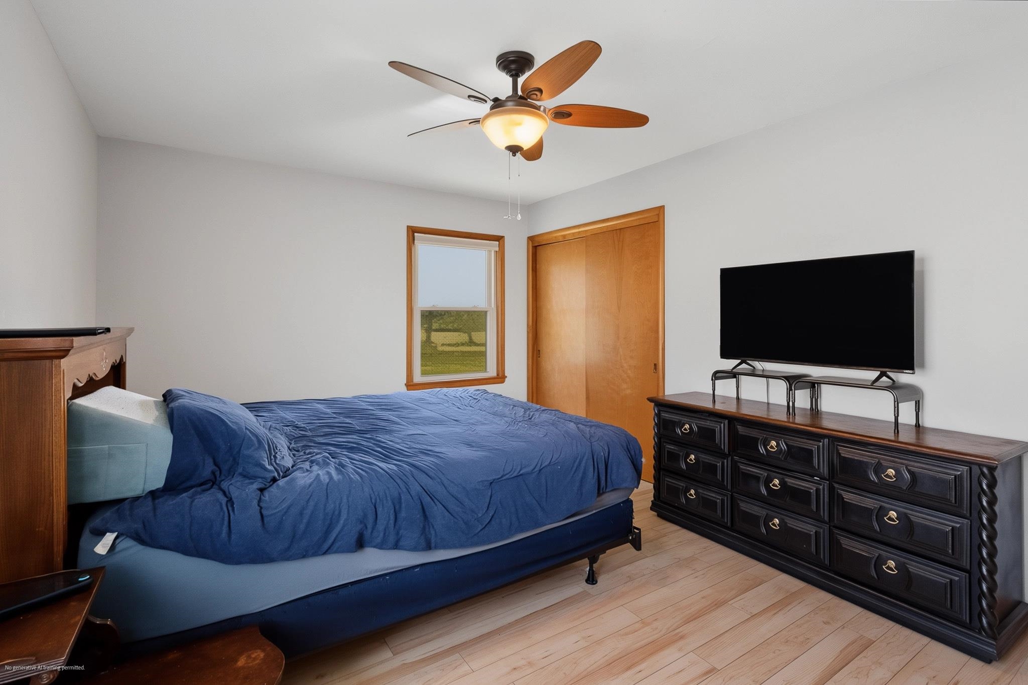 1613 N Peach Avenue Property Photo 15