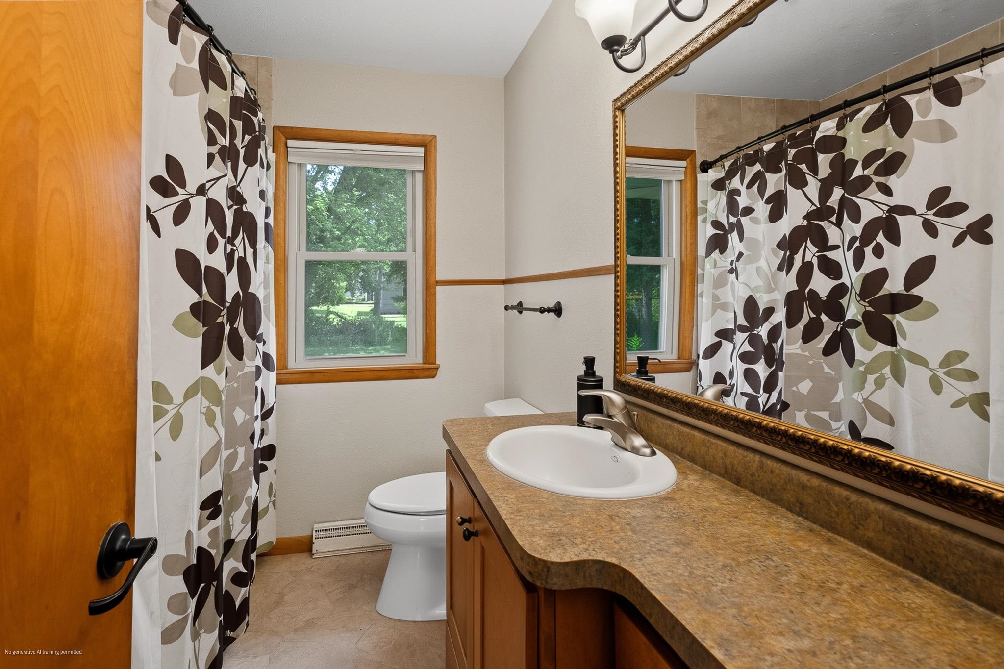 1613 N Peach Avenue Property Photo 21