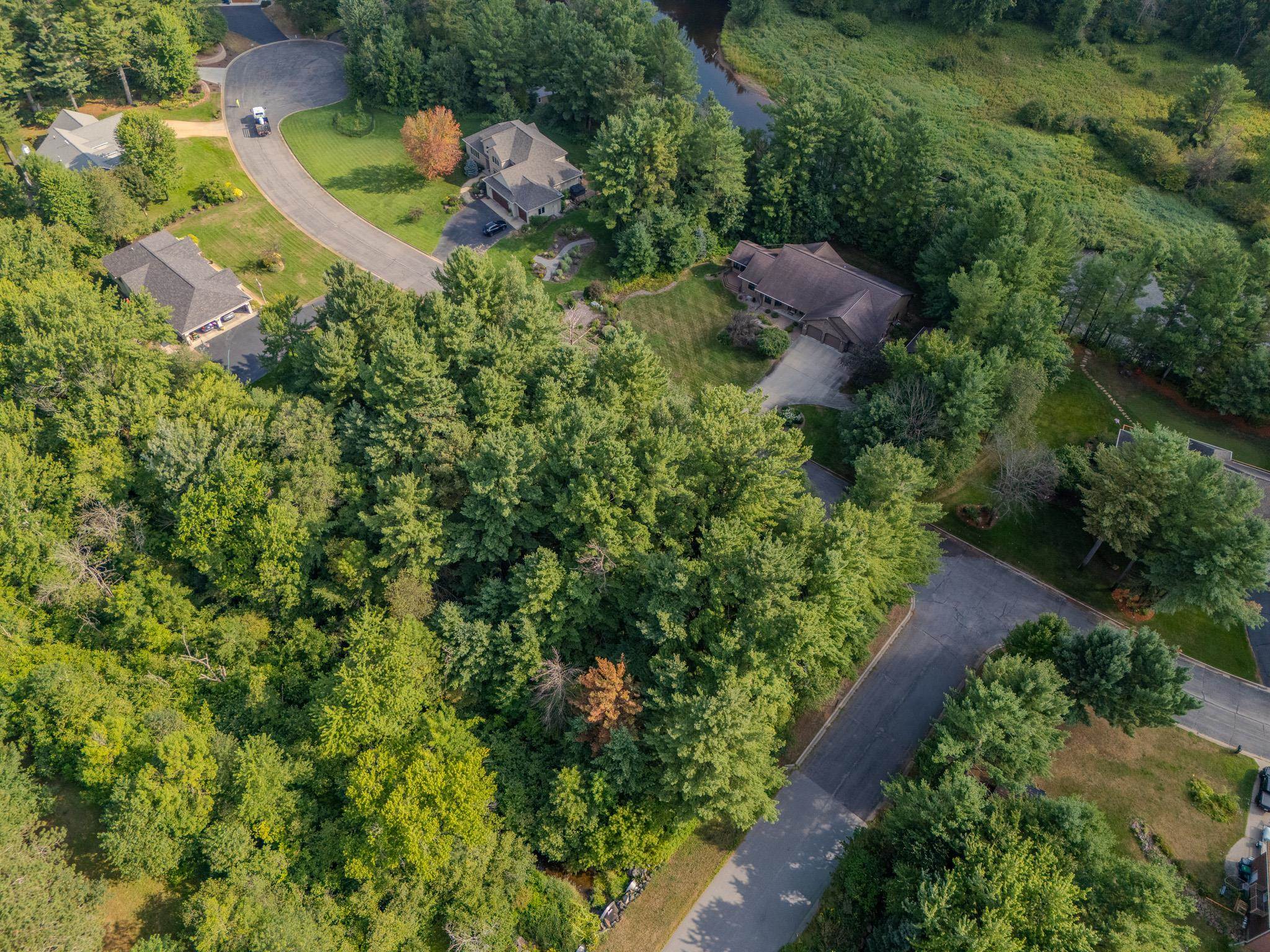 610 Peninsula Lane Property Photo 4