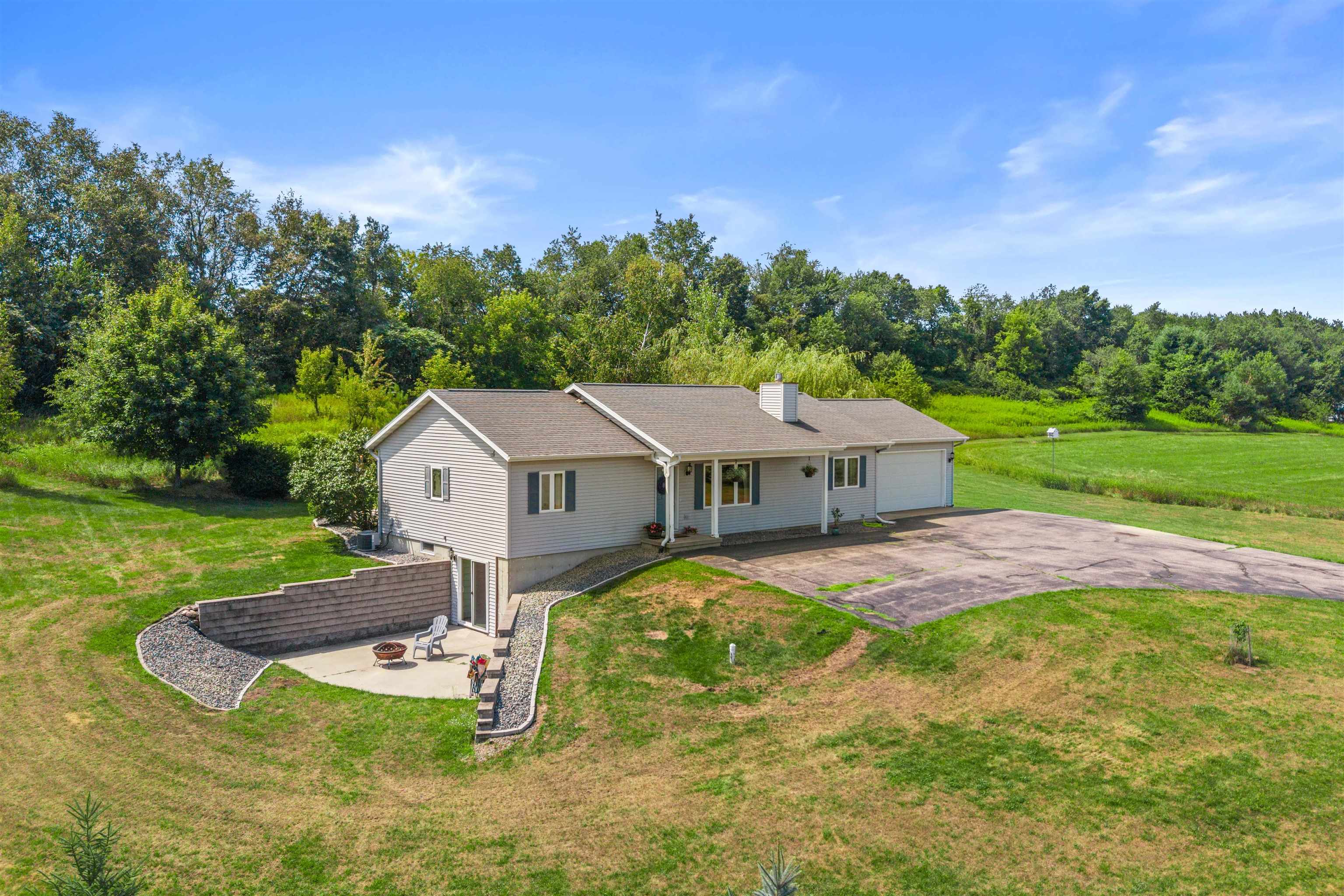 8055 County Road Z Property Photo 1