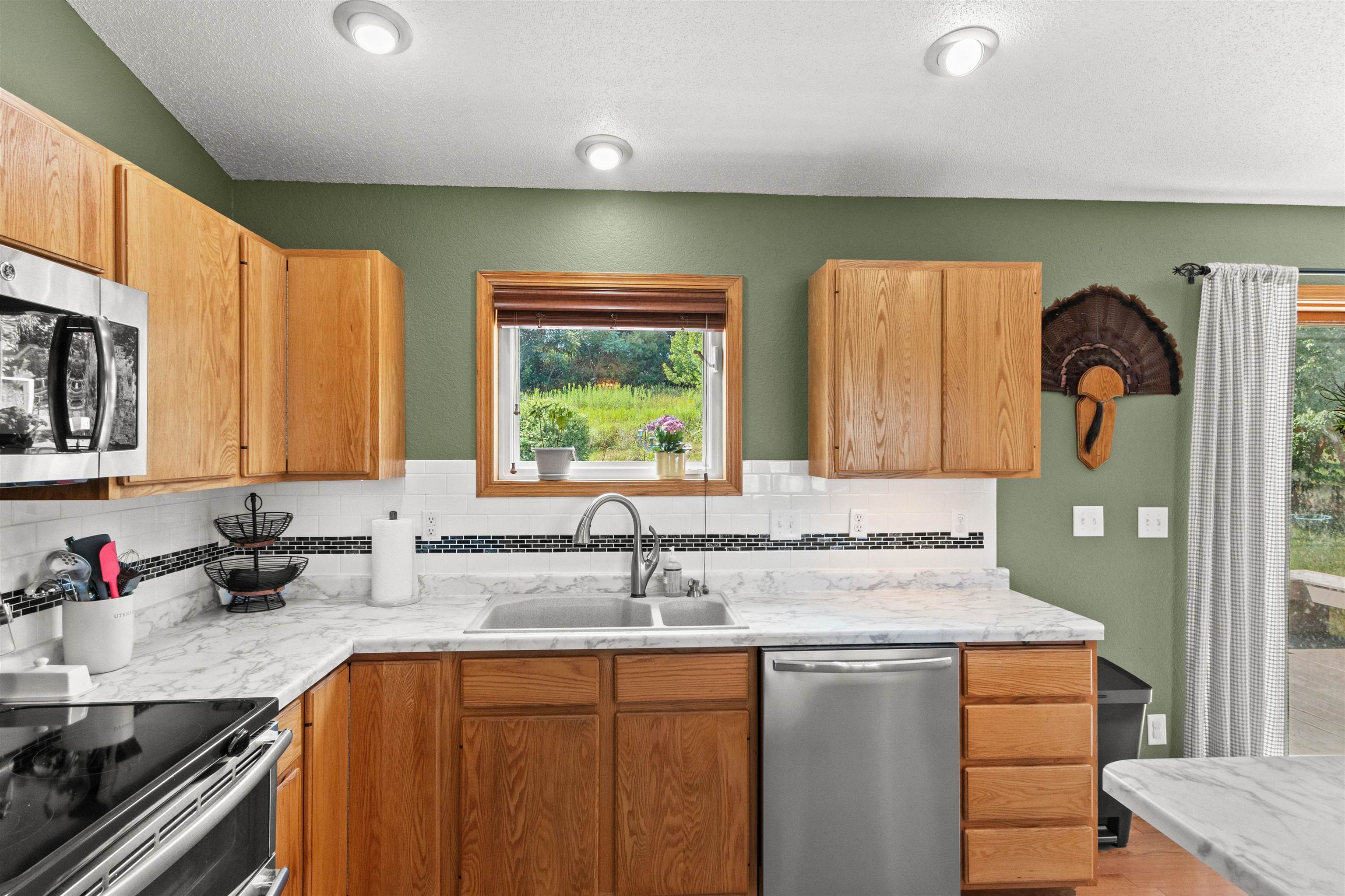 8055 County Road Z Property Photo 7