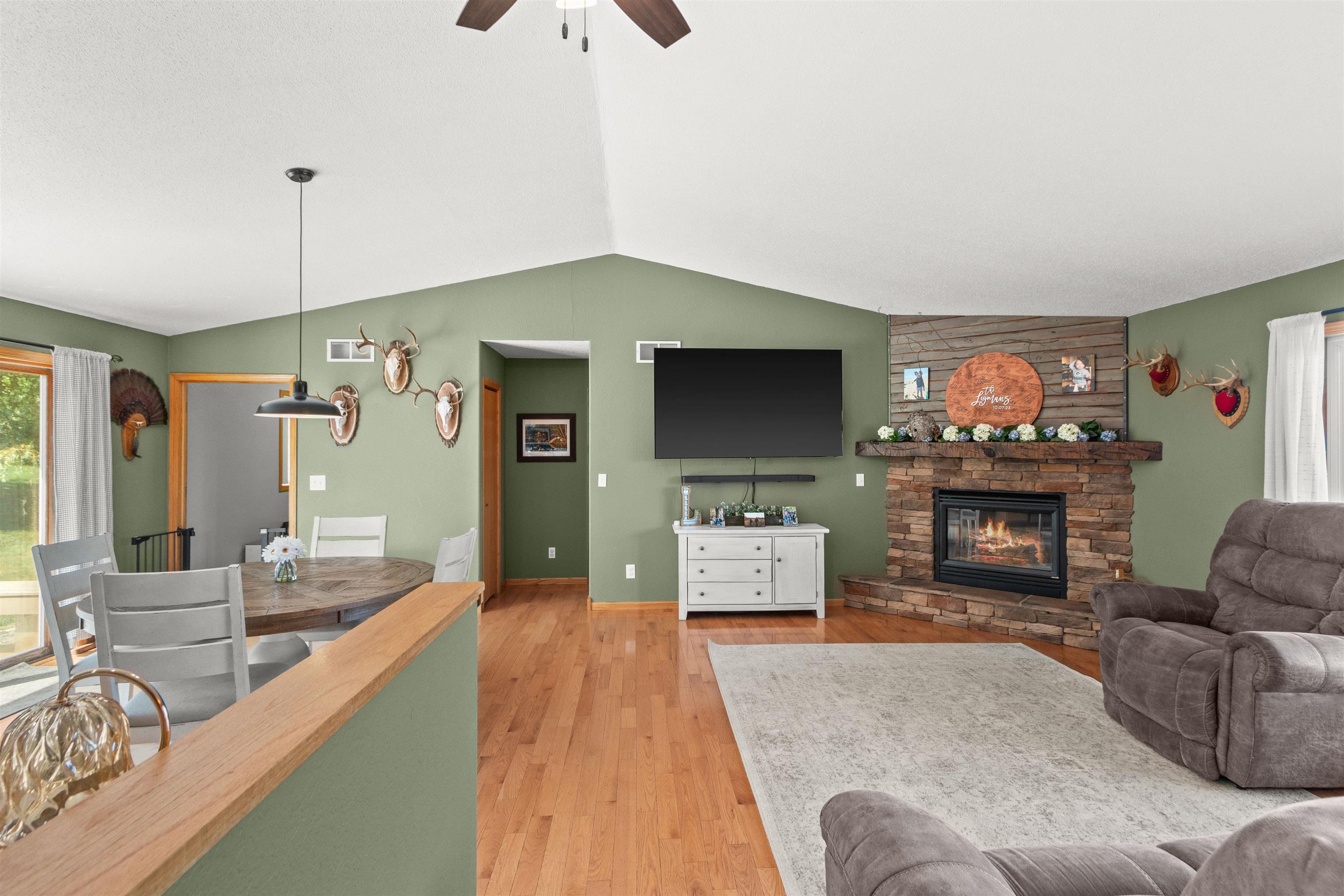 8055 County Road Z Property Photo 10