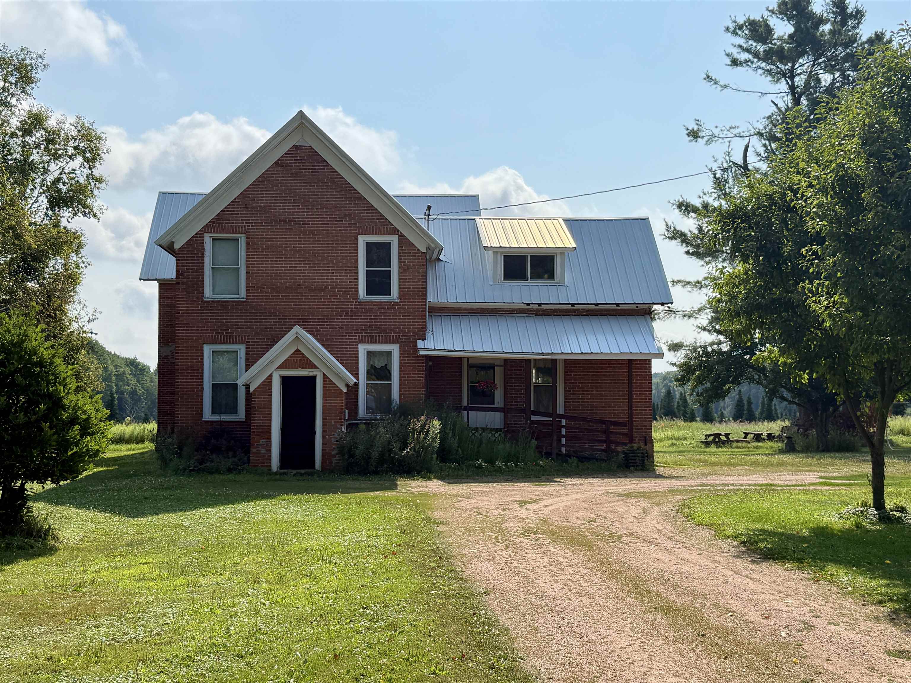 N6454 Robin Road Property Photo 1