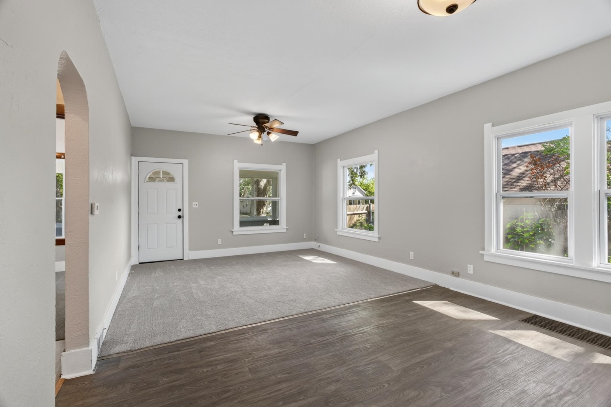 710 Lee Street Property Photo 11