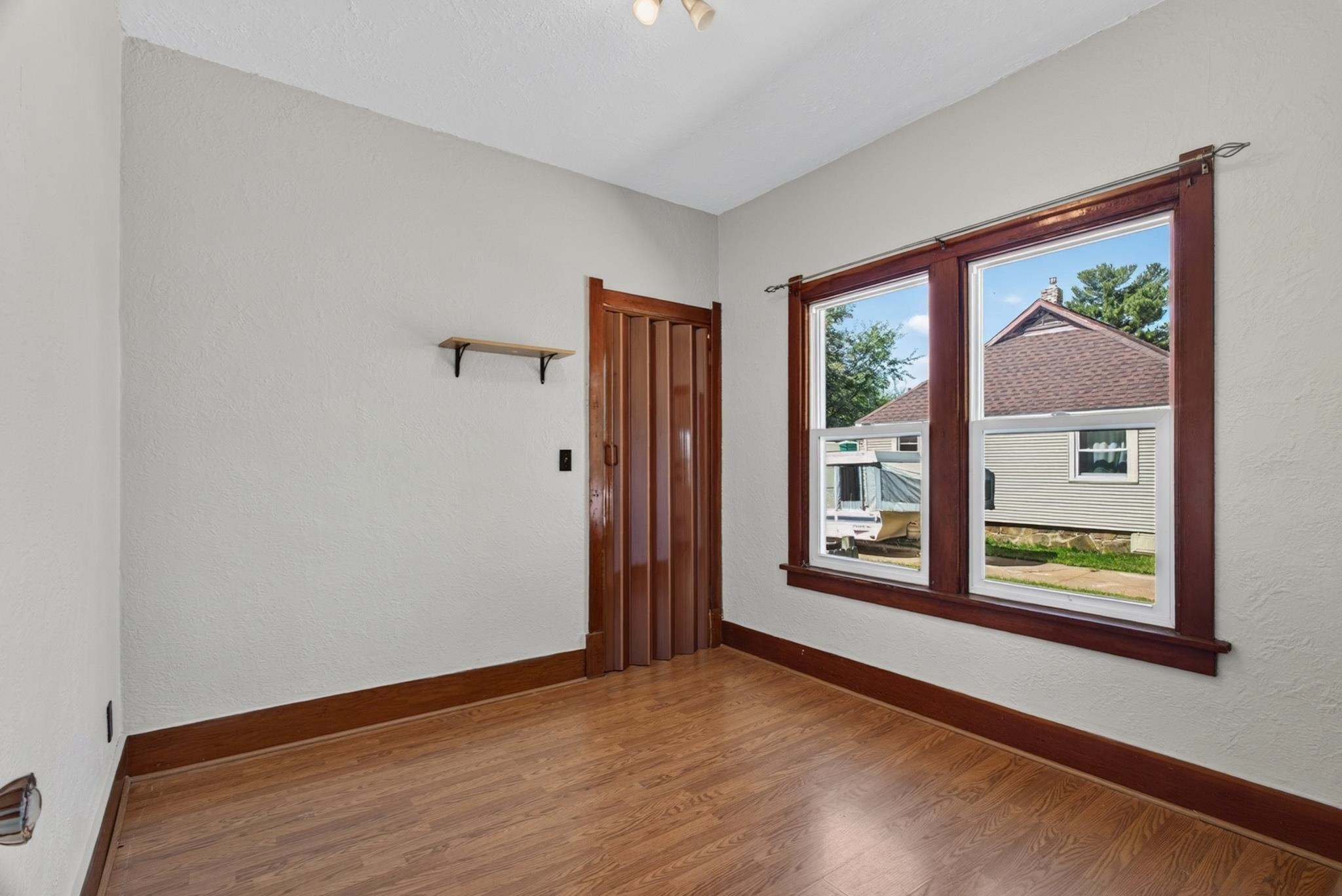 710 Lee Street Property Photo 12