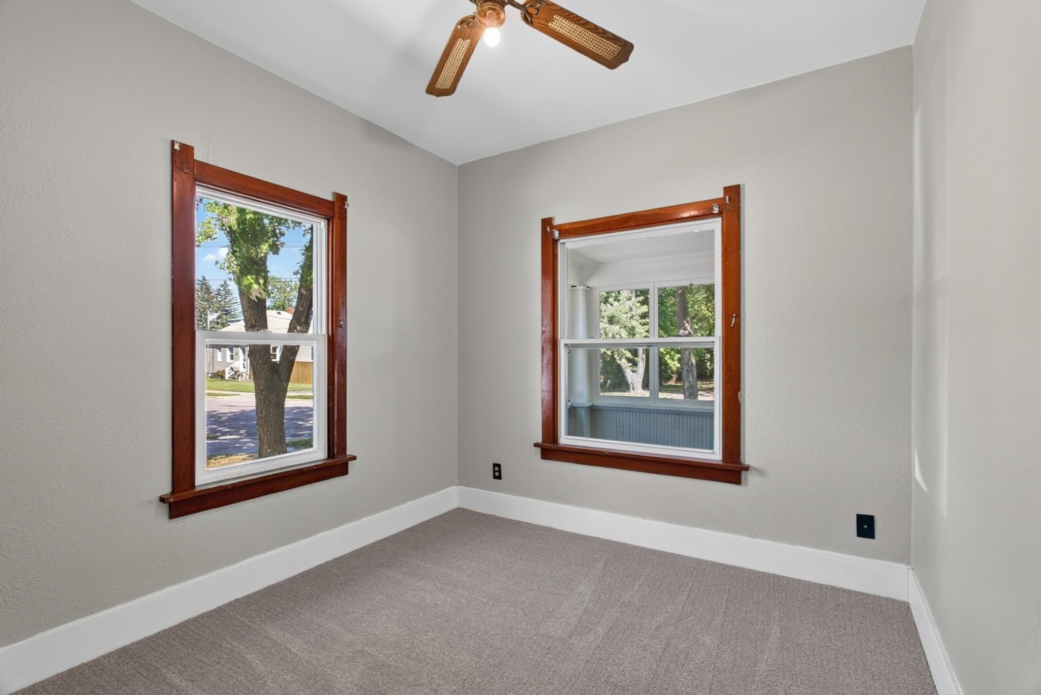 710 Lee Street Property Photo 16