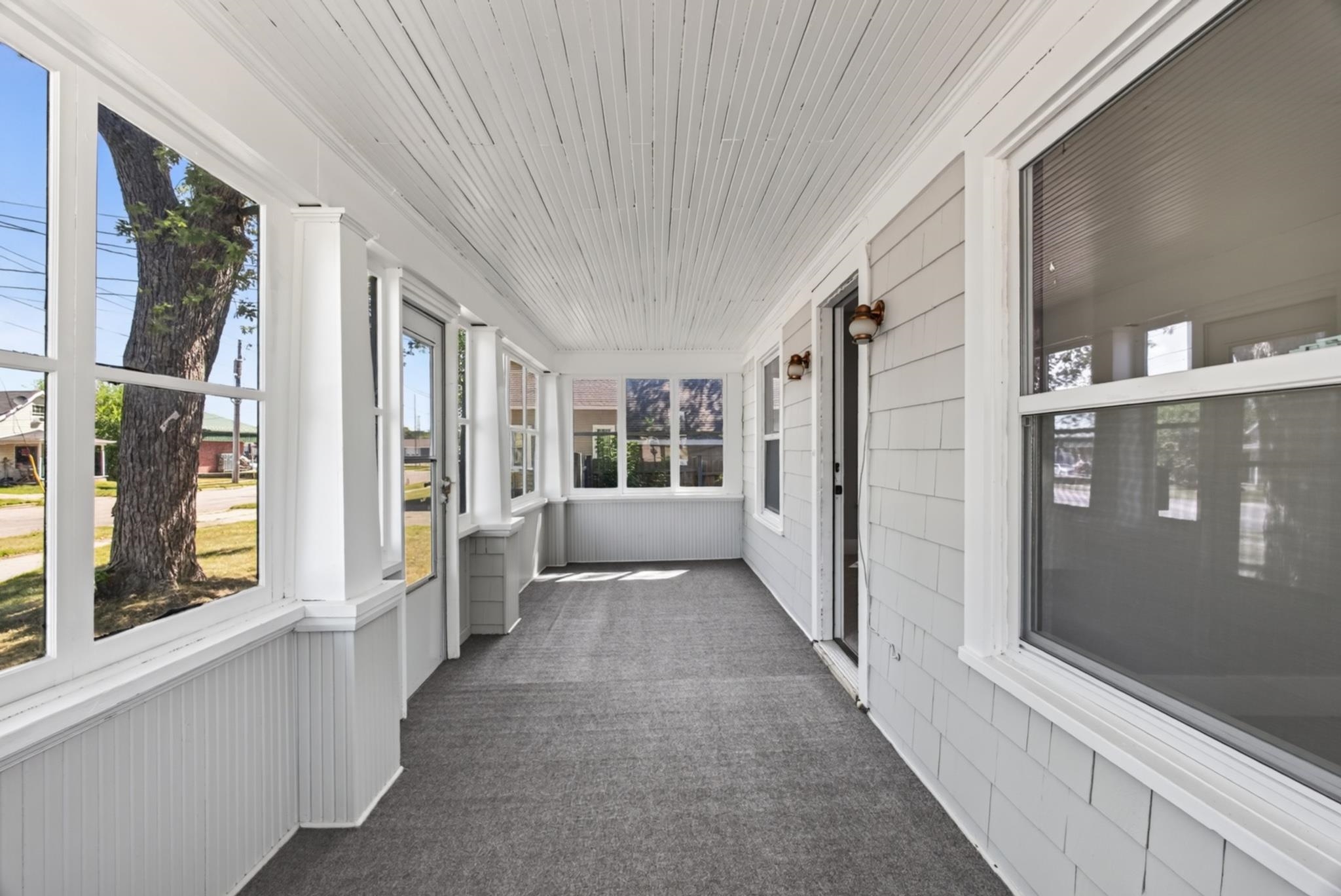 710 Lee Street Property Photo 19