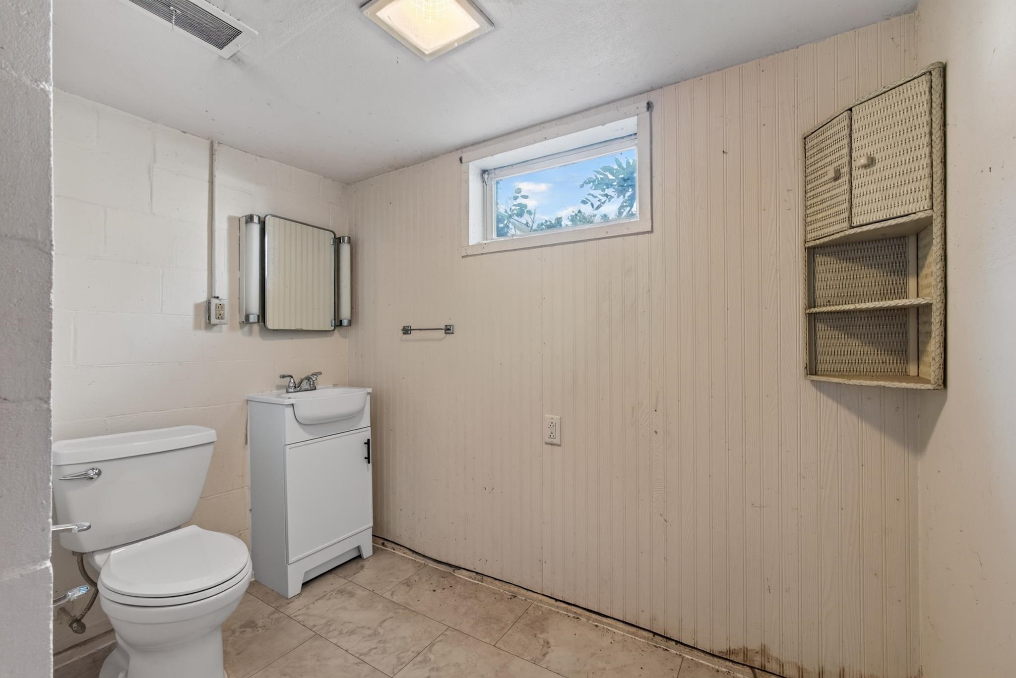 710 Lee Street Property Photo 25