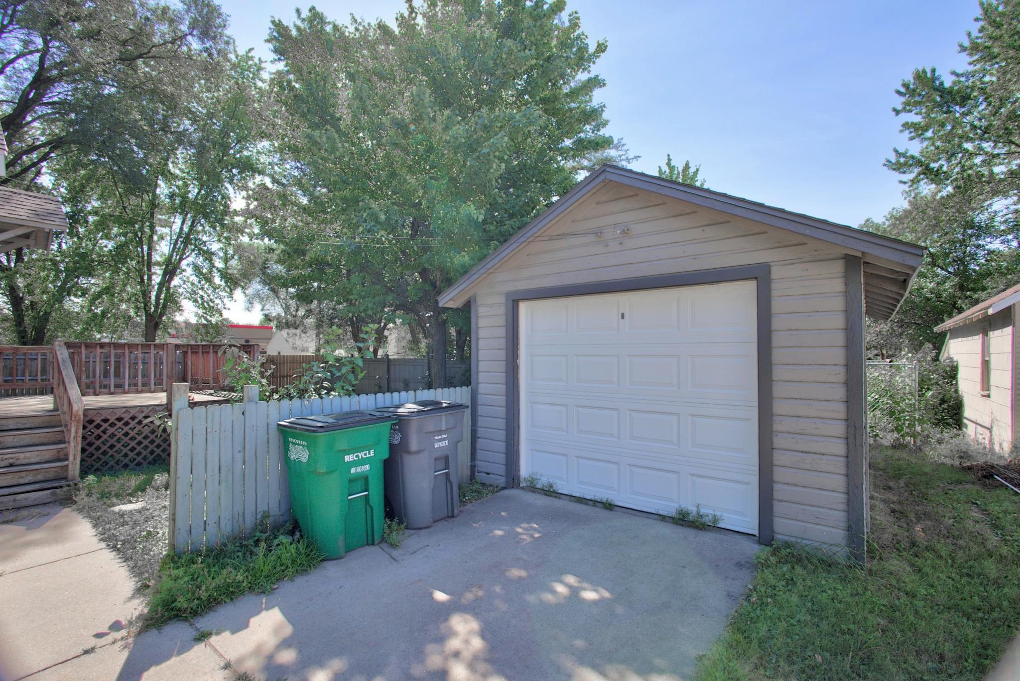 710 Lee Street Property Photo 26