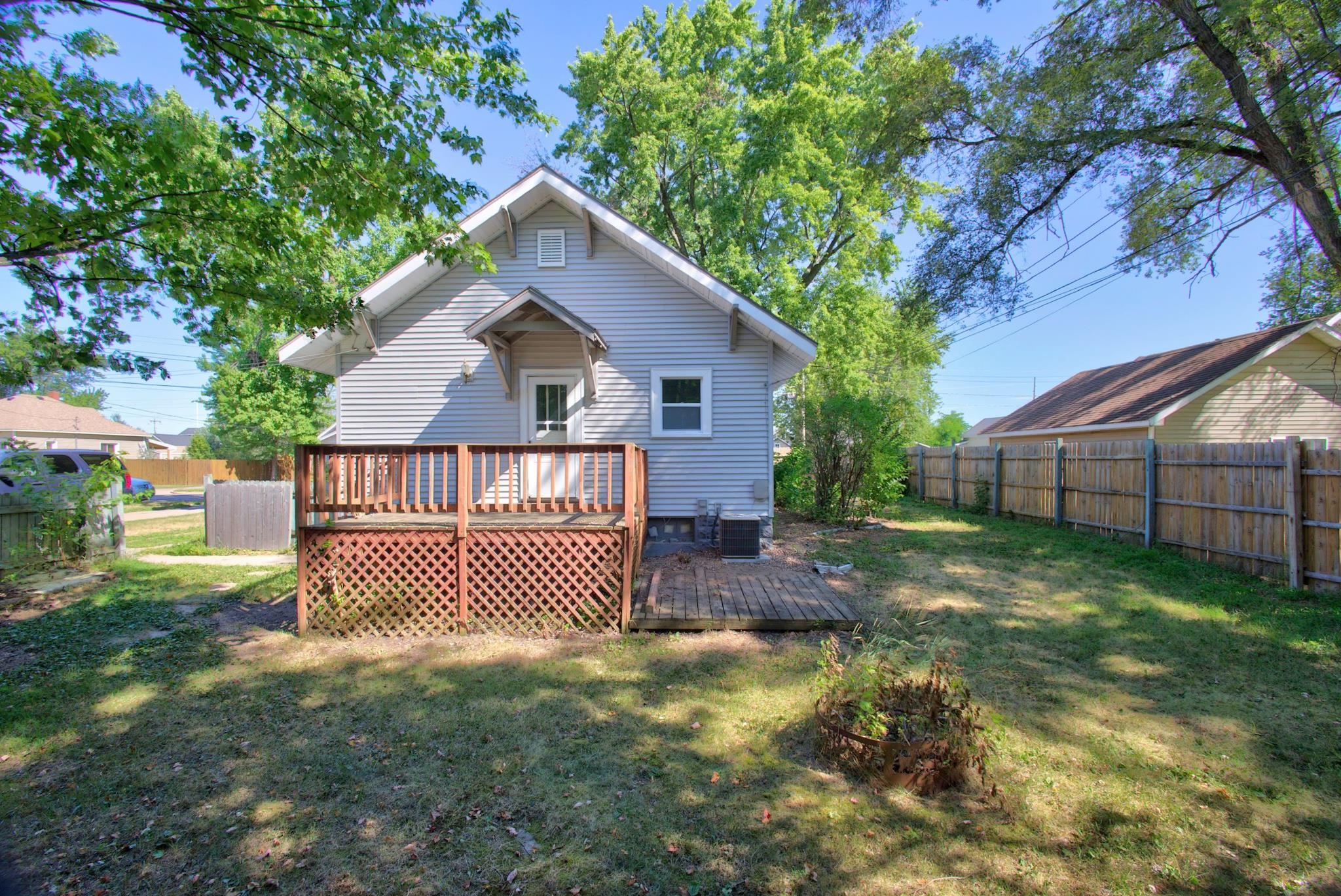 710 Lee Street Property Photo 27