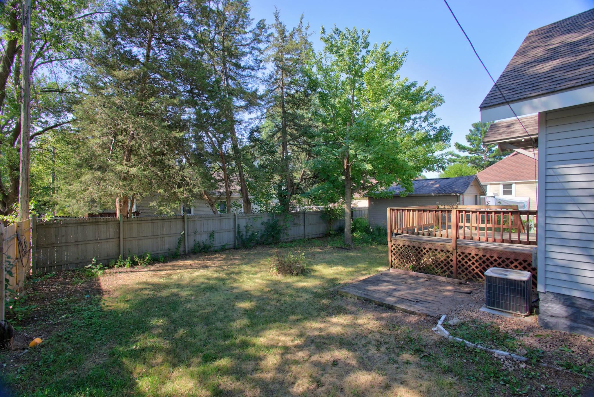 710 Lee Street Property Photo 28