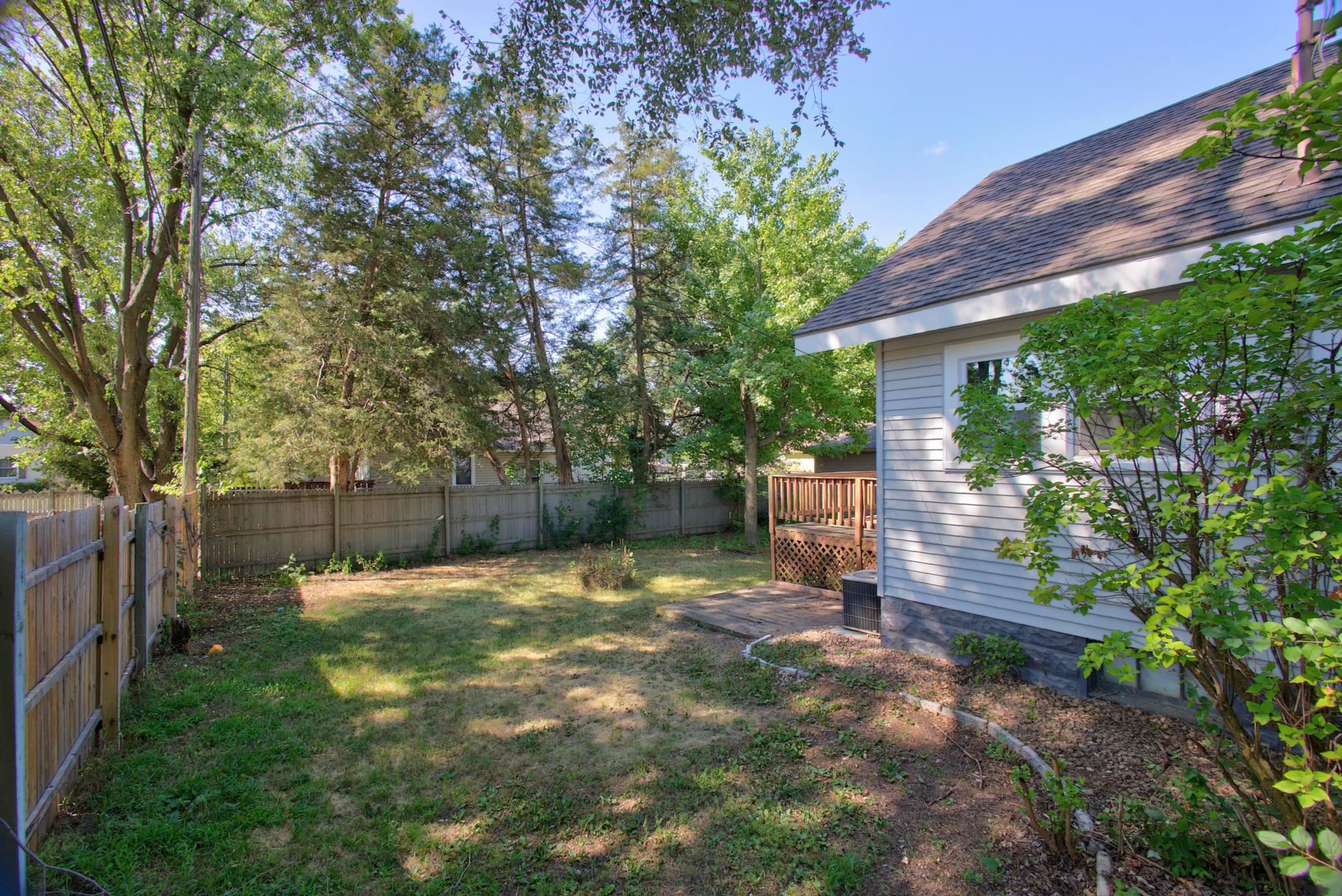 710 Lee Street Property Photo 30