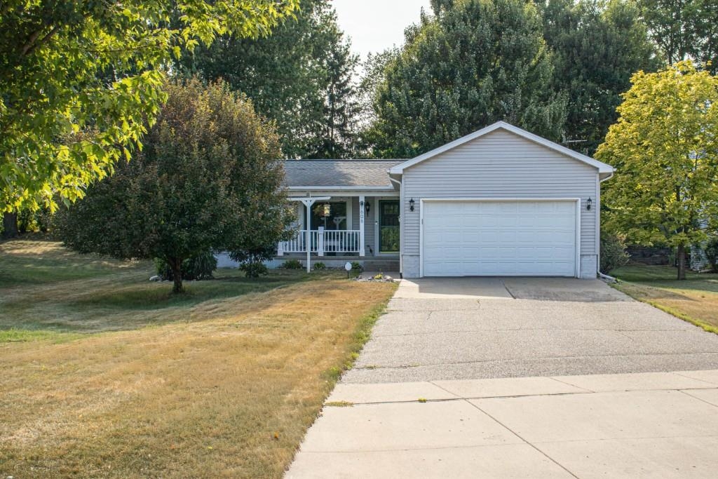 1606 Bos Creek Drive Property Photo 2