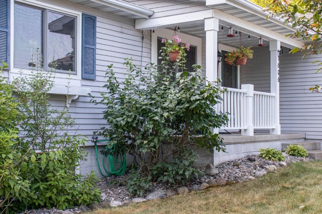 1606 Bos Creek Drive Property Photo 4