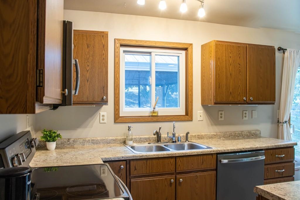 1606 Bos Creek Drive Property Photo 19