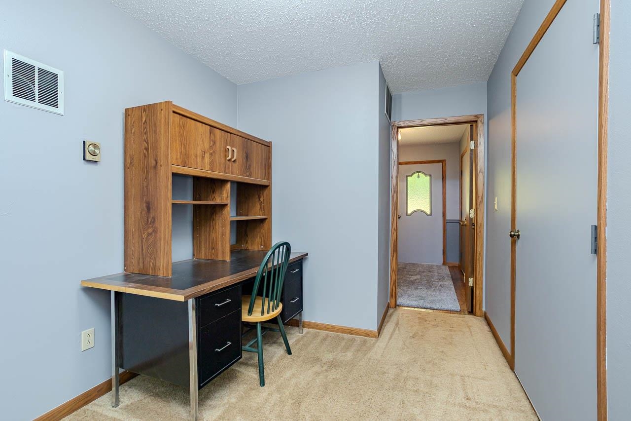 1943 Plantation Lane Property Photo 7