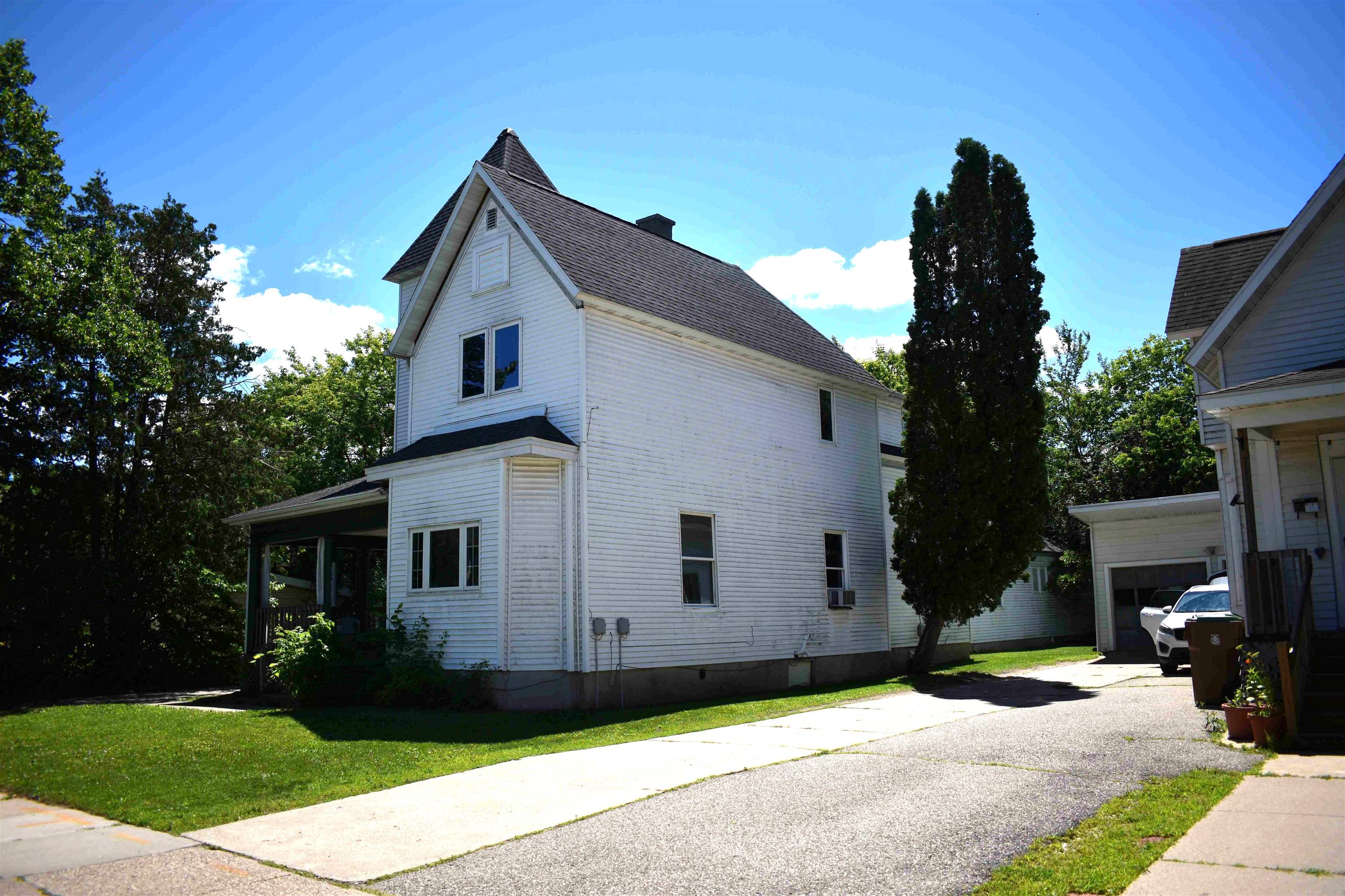 1964 Strongs Avenue Property Photo 3
