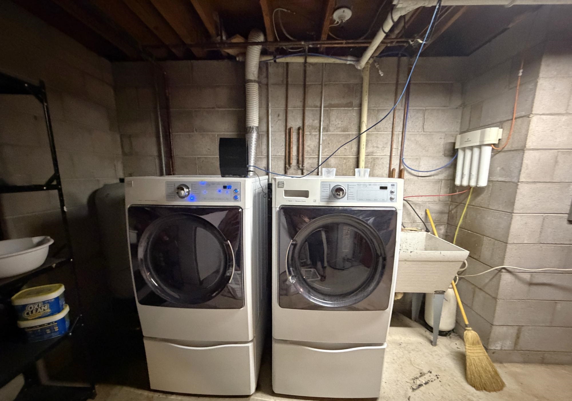 615 Omega Circle Property Photo 23
