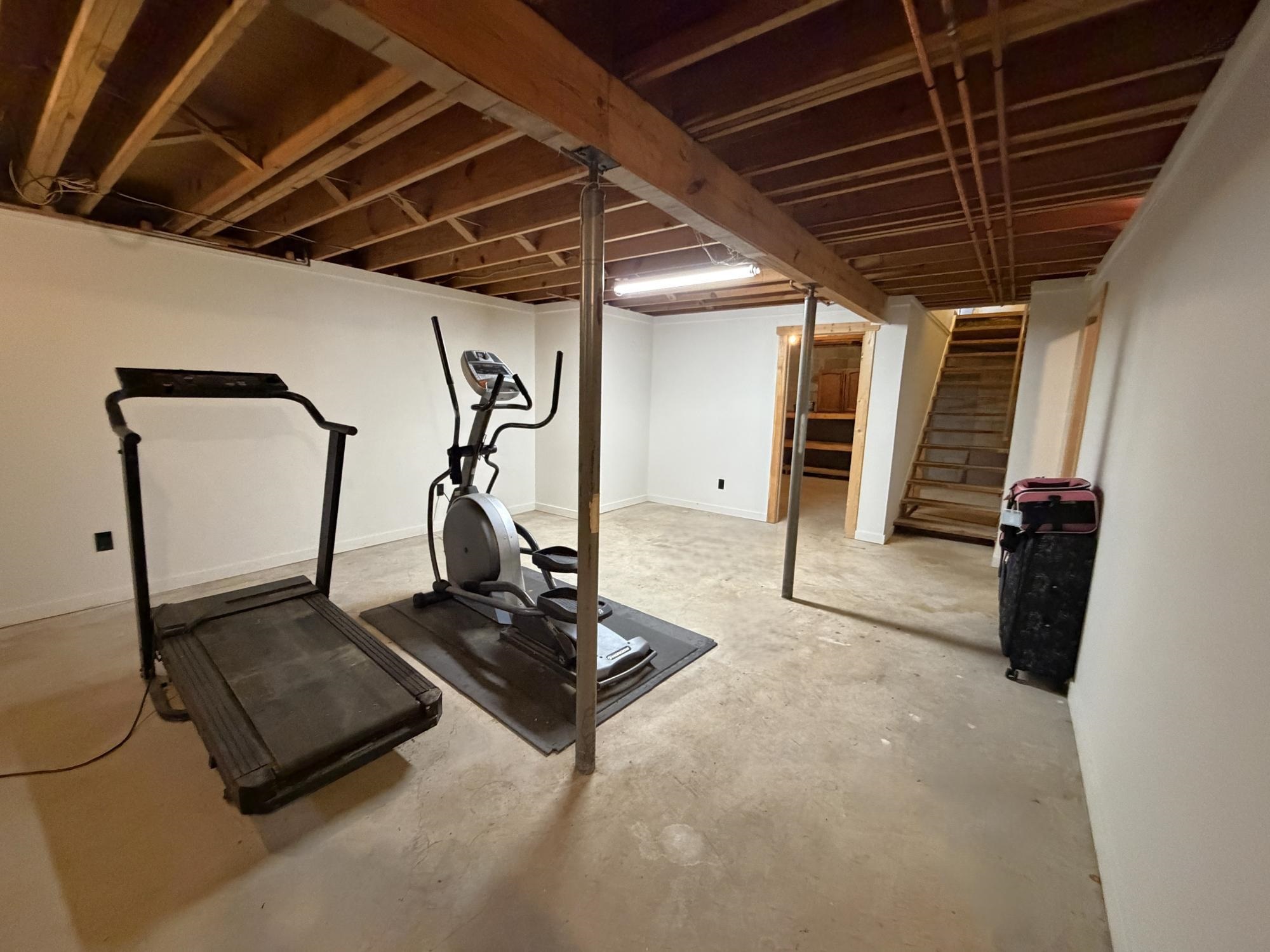 615 Omega Circle Property Photo 24